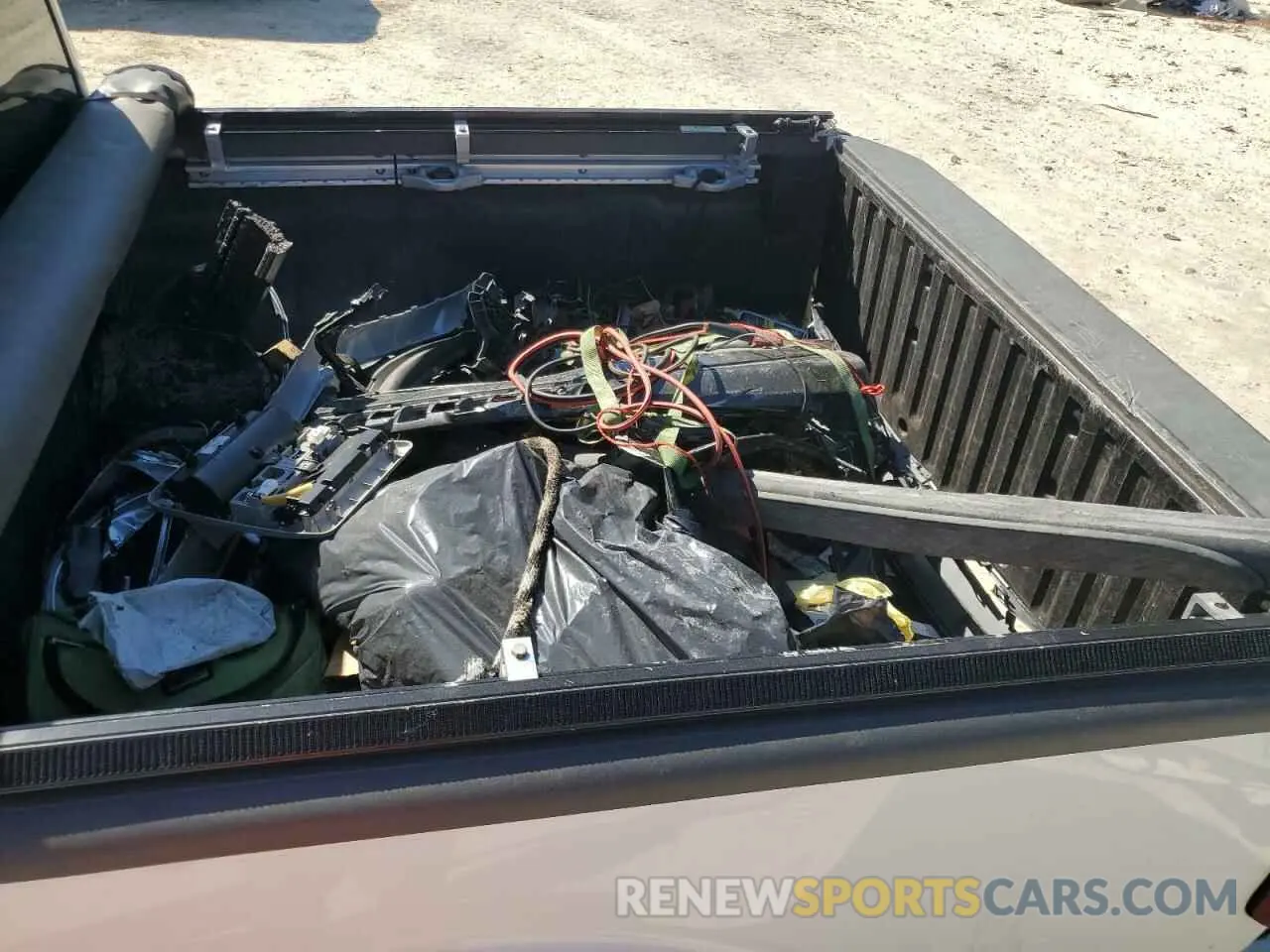 14 Photograph of a damaged car 1N6AD0ER5KN796005 NISSAN FRONTIER 2019
