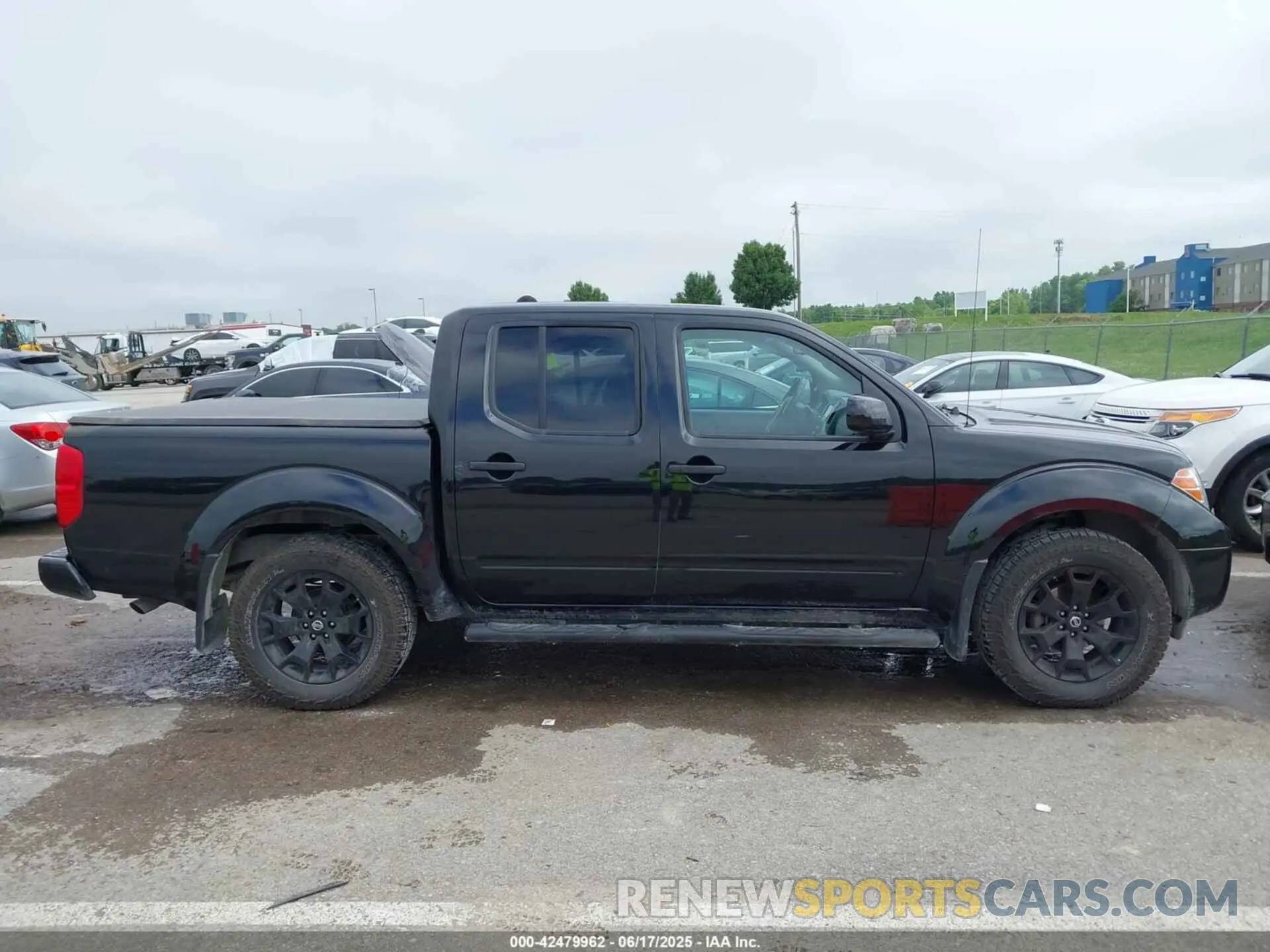 13 Photograph of a damaged car 1N6AD0ER5KN797638 NISSAN FRONTIER 2019