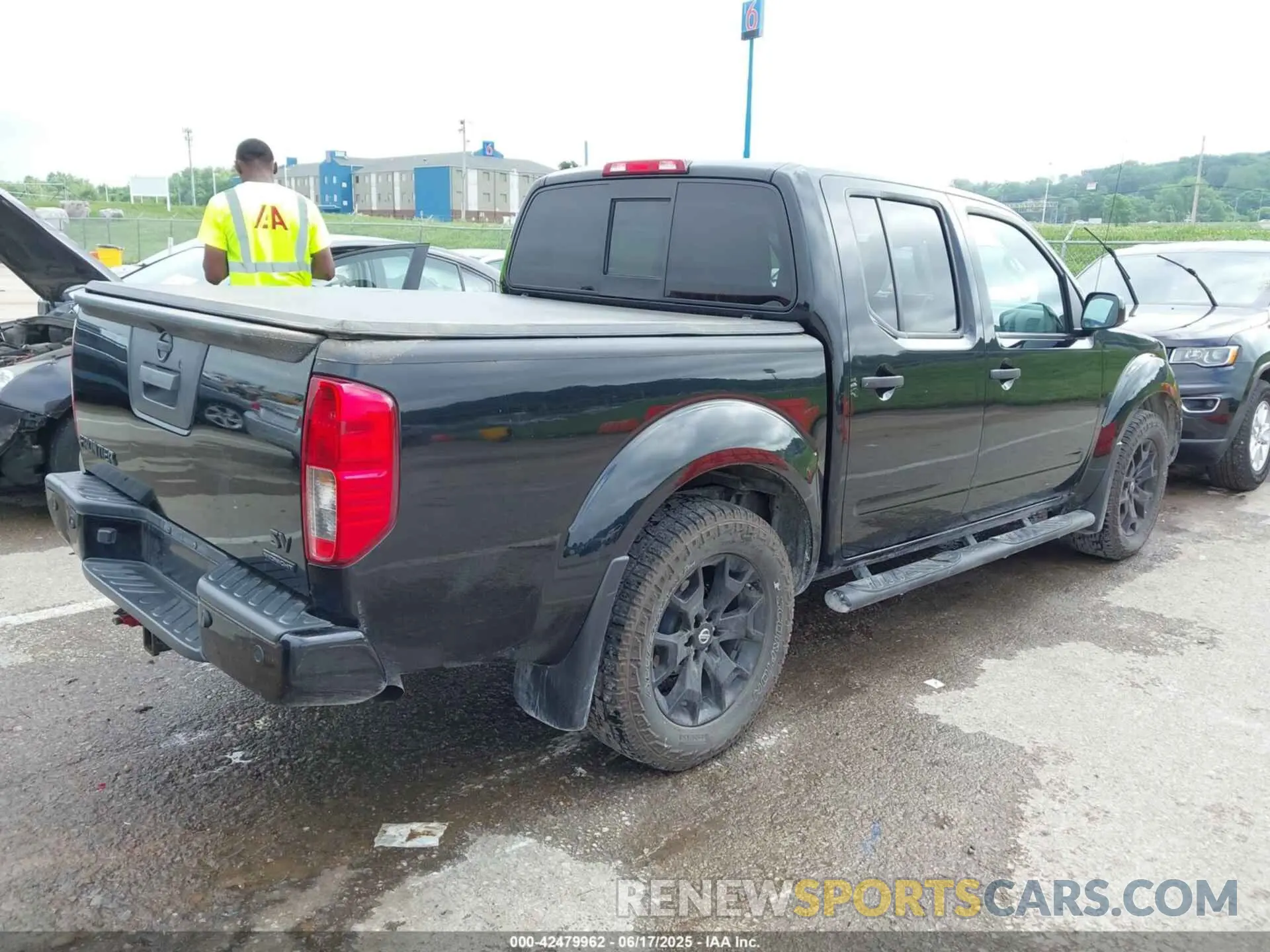 4 Photograph of a damaged car 1N6AD0ER5KN797638 NISSAN FRONTIER 2019
