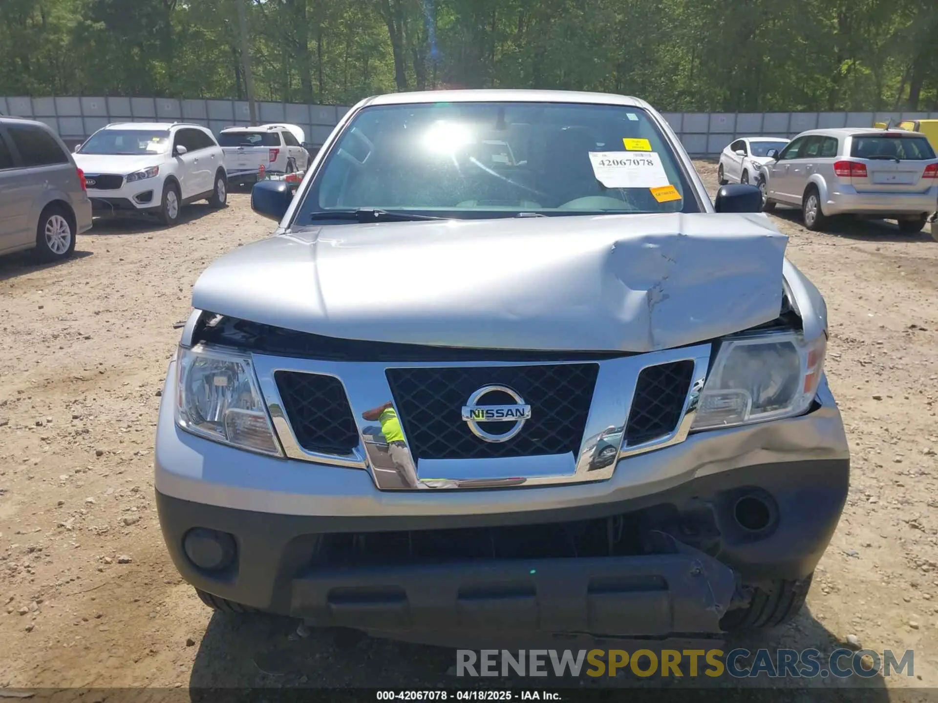 12 Photograph of a damaged car 1N6AD0ER6KN727579 NISSAN FRONTIER 2019