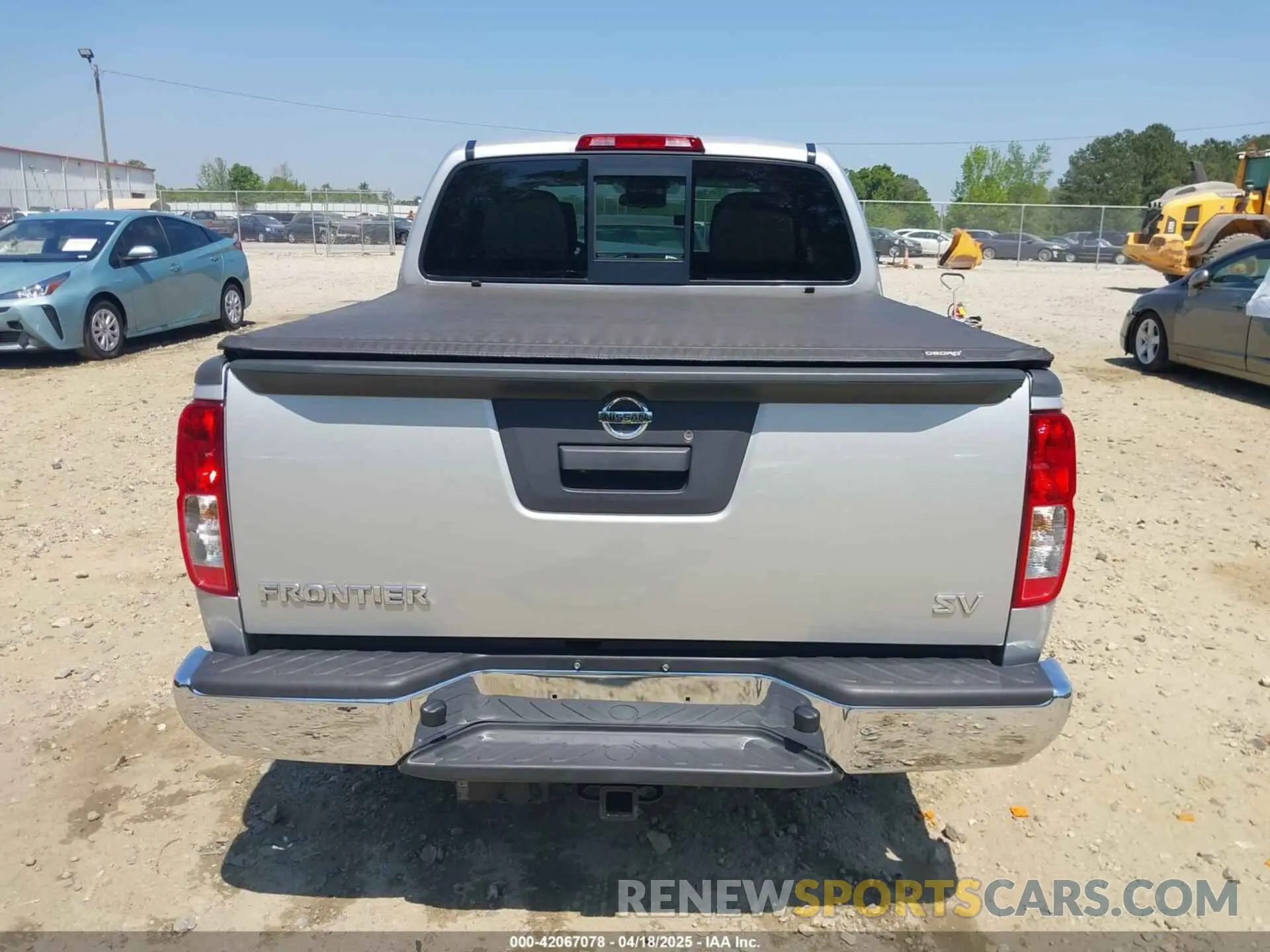 16 Photograph of a damaged car 1N6AD0ER6KN727579 NISSAN FRONTIER 2019