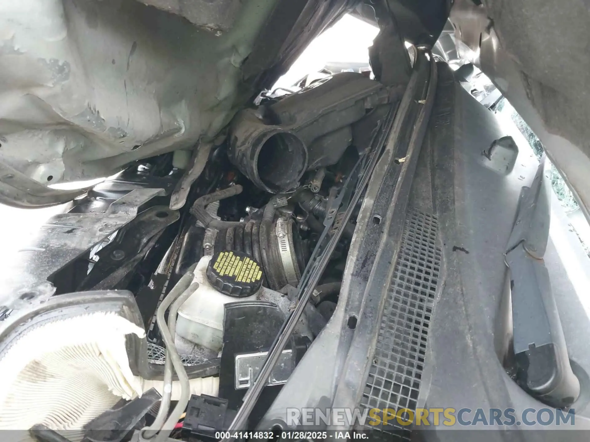 10 Photograph of a damaged car 1N6AD0ER6KN741062 NISSAN FRONTIER 2019