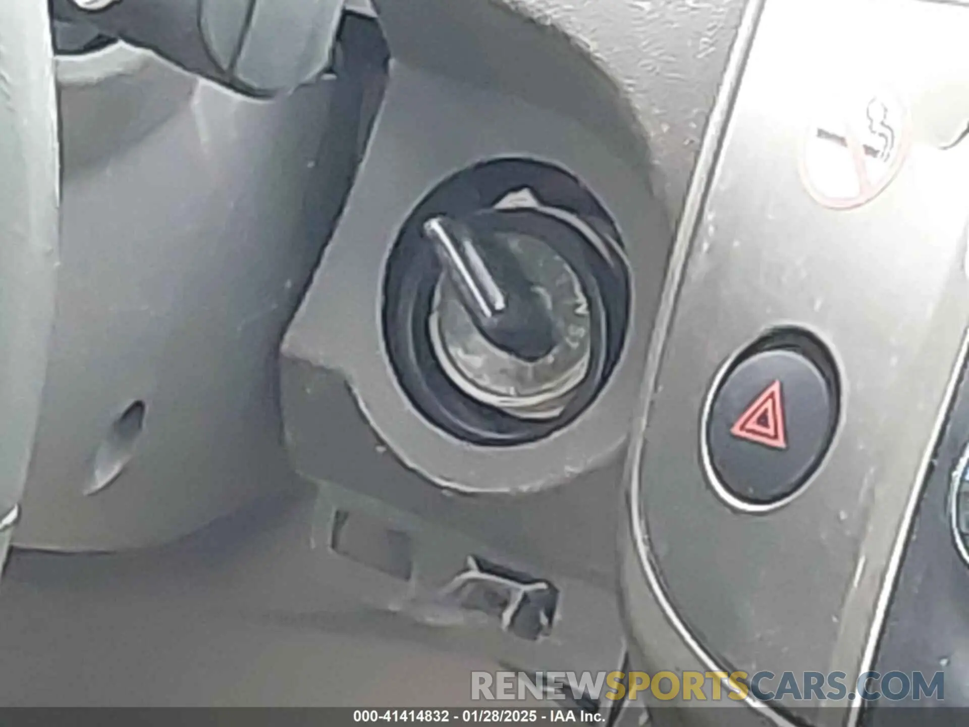 11 Photograph of a damaged car 1N6AD0ER6KN741062 NISSAN FRONTIER 2019