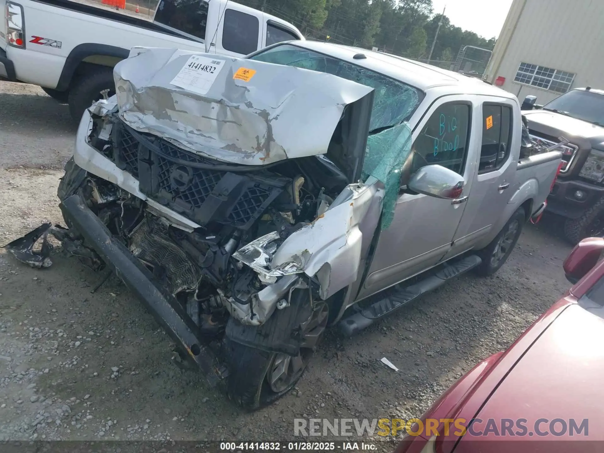 2 Photograph of a damaged car 1N6AD0ER6KN741062 NISSAN FRONTIER 2019