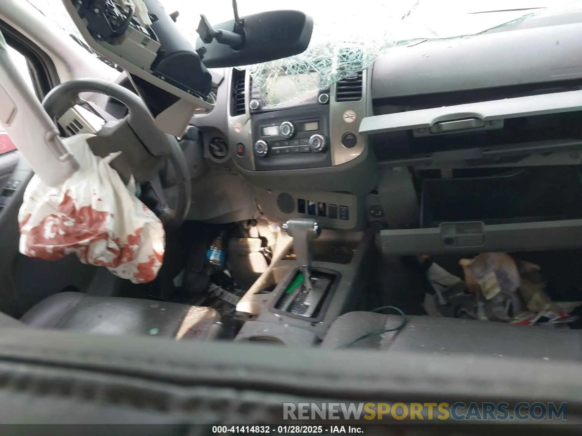 5 Photograph of a damaged car 1N6AD0ER6KN741062 NISSAN FRONTIER 2019