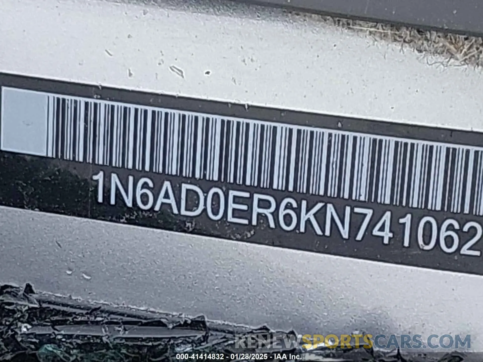 9 Photograph of a damaged car 1N6AD0ER6KN741062 NISSAN FRONTIER 2019