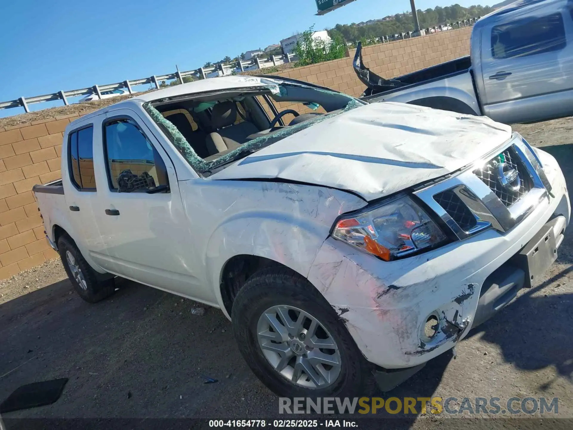 13 Photograph of a damaged car 1N6AD0ER6KN743216 NISSAN FRONTIER 2019