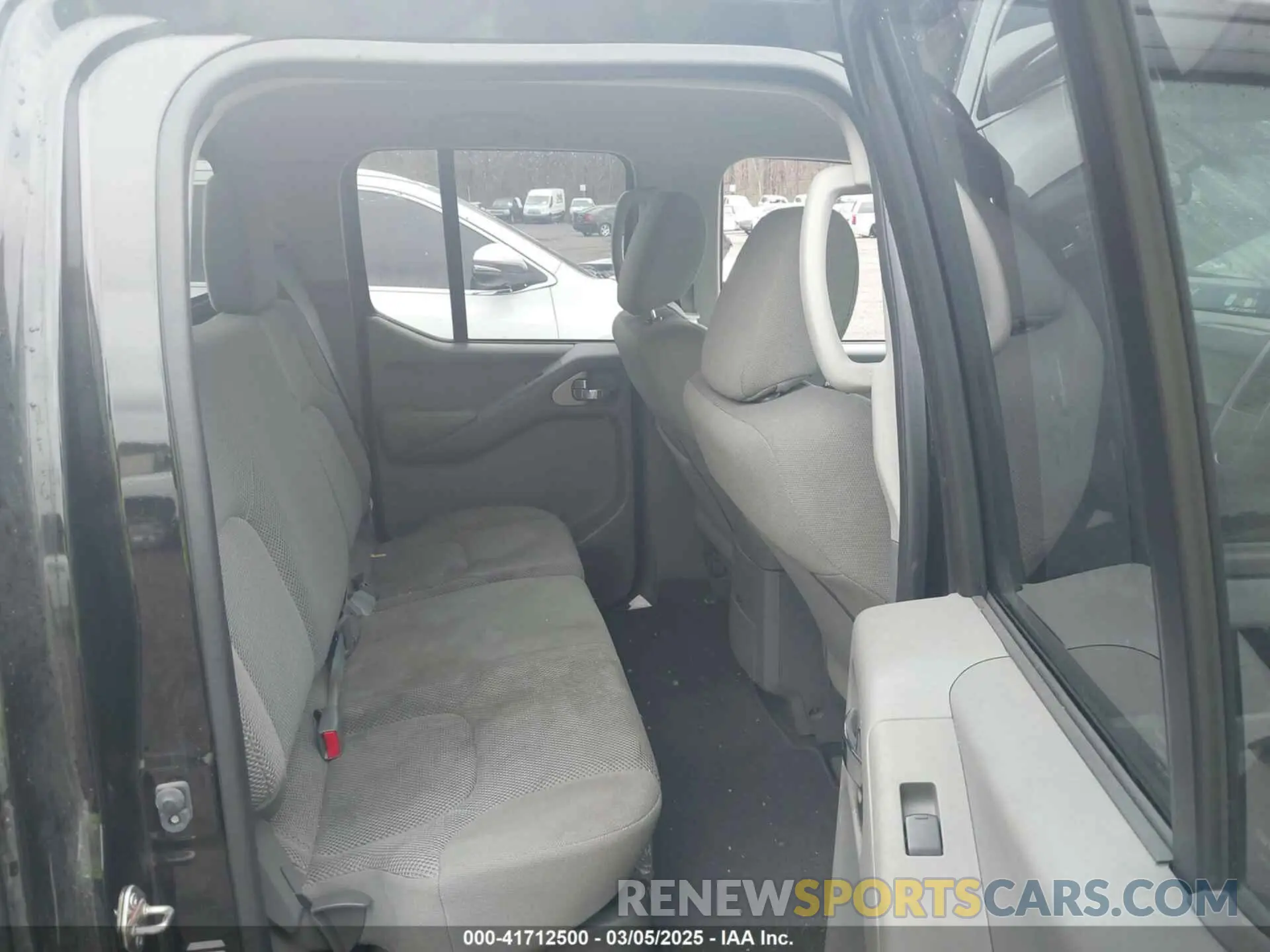 8 Photograph of a damaged car 1N6AD0ER6KN773624 NISSAN FRONTIER 2019