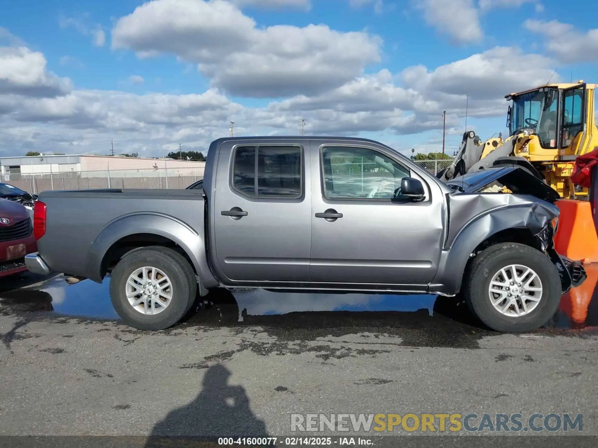 13 Photograph of a damaged car 1N6AD0ER6KN778726 NISSAN FRONTIER 2019