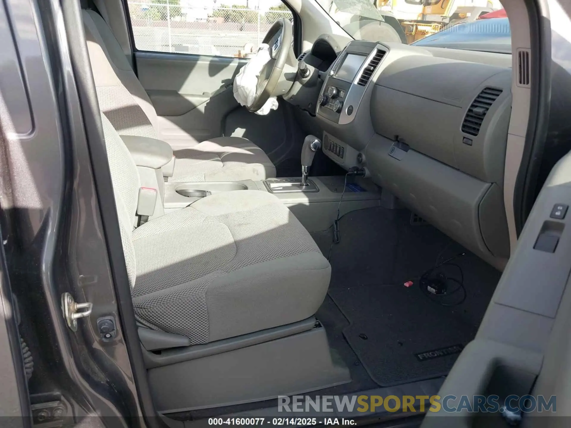 5 Photograph of a damaged car 1N6AD0ER6KN778726 NISSAN FRONTIER 2019