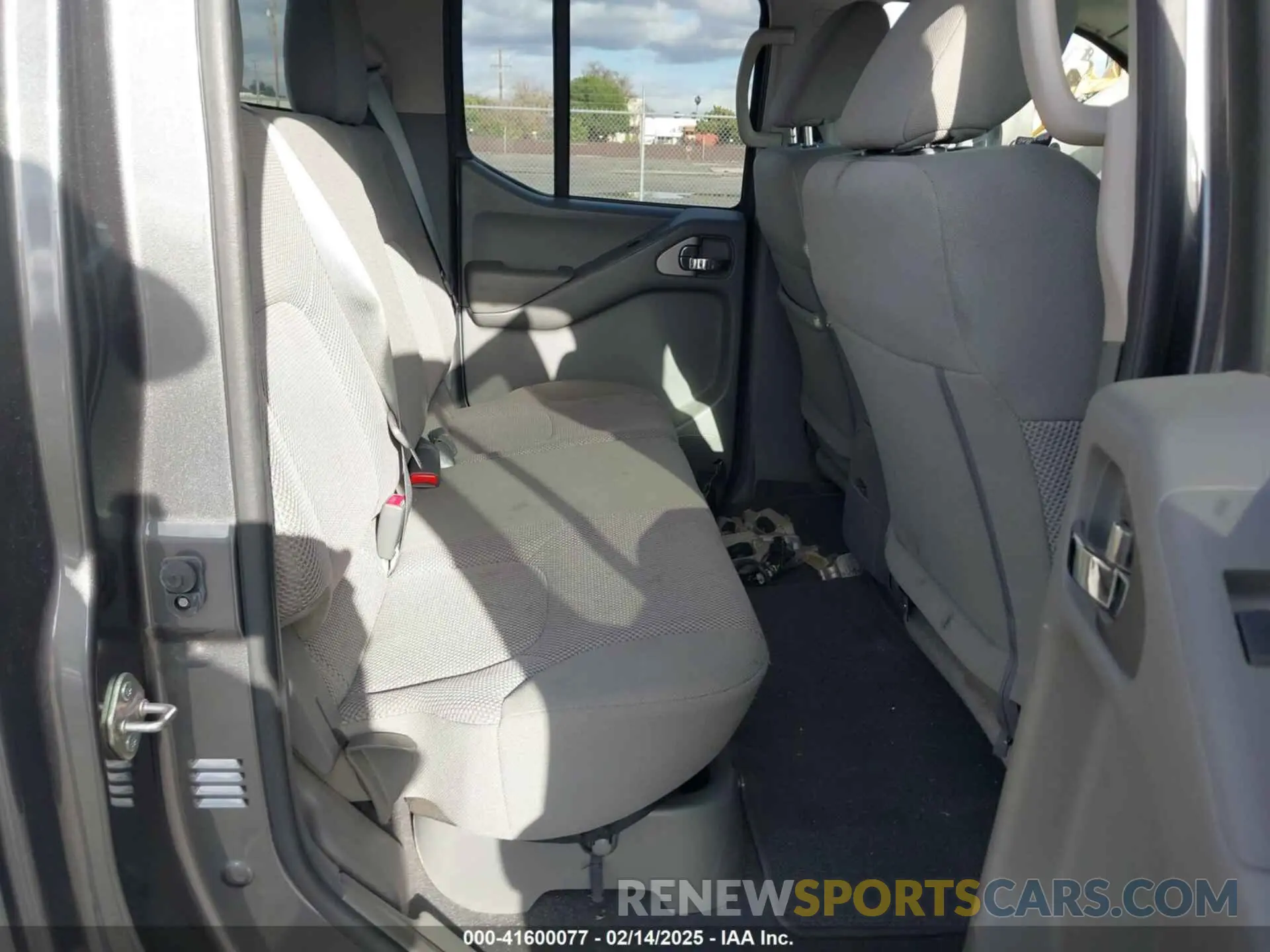 8 Photograph of a damaged car 1N6AD0ER6KN778726 NISSAN FRONTIER 2019