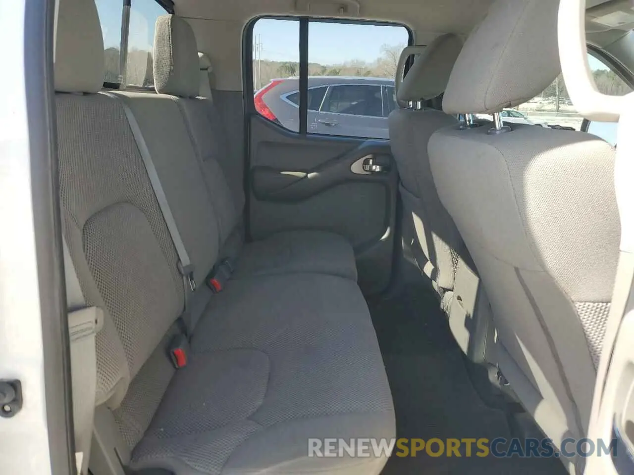 10 Photograph of a damaged car 1N6AD0ER7KN775396 NISSAN FRONTIER 2019