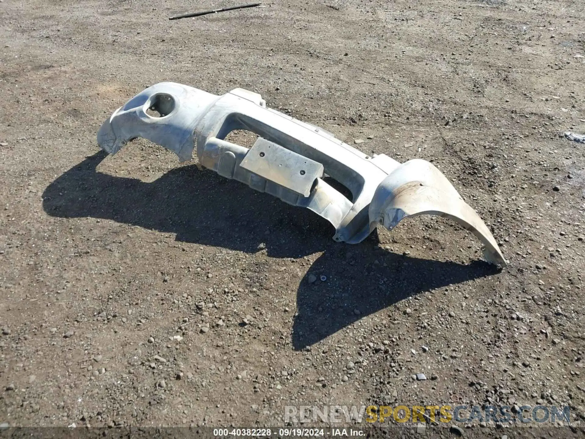 11 Photograph of a damaged car 1N6AD0ER7KN785779 NISSAN FRONTIER 2019