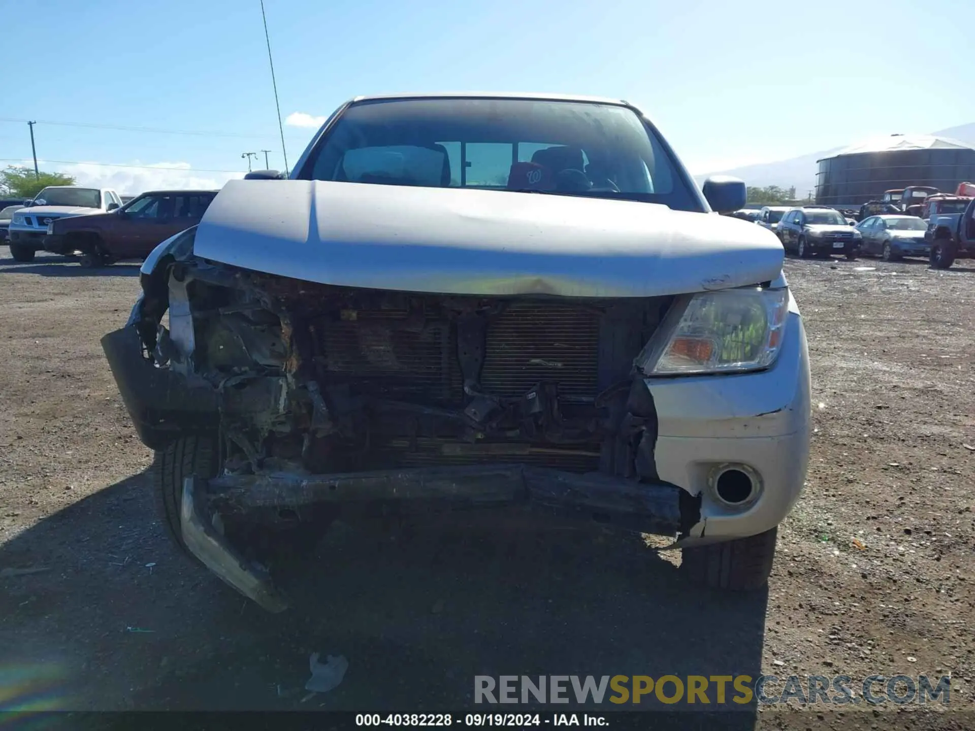 12 Photograph of a damaged car 1N6AD0ER7KN785779 NISSAN FRONTIER 2019