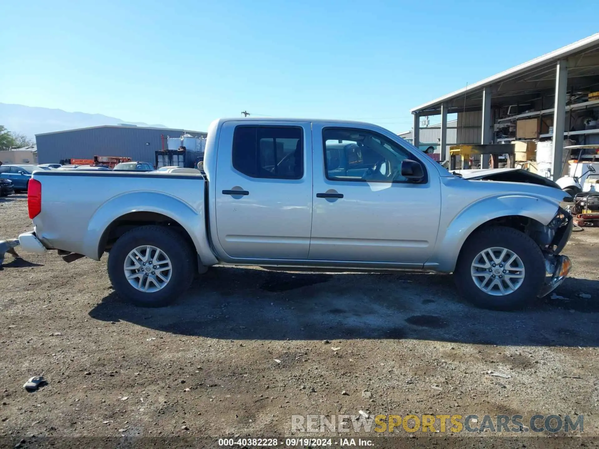 13 Photograph of a damaged car 1N6AD0ER7KN785779 NISSAN FRONTIER 2019