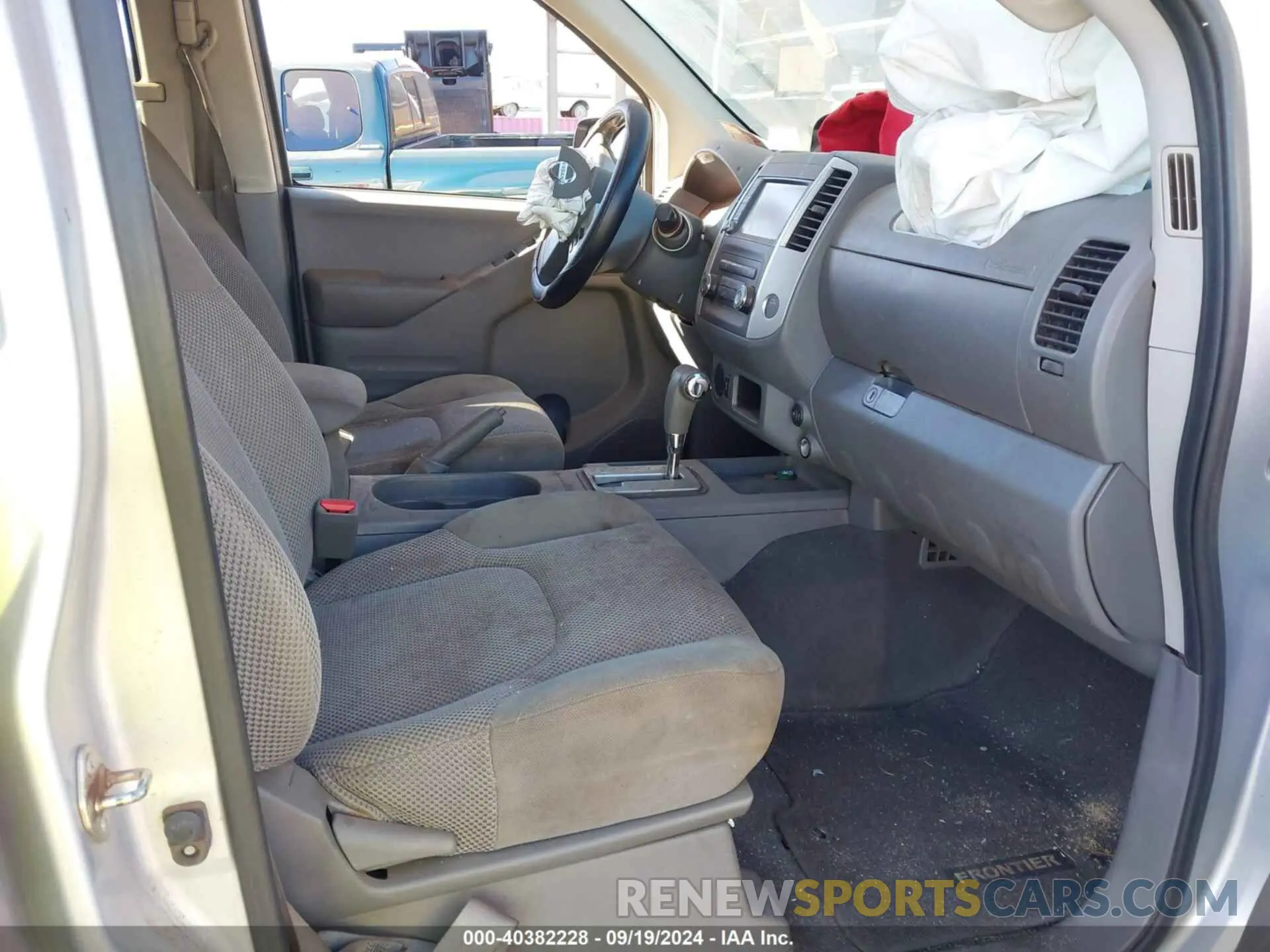 5 Photograph of a damaged car 1N6AD0ER7KN785779 NISSAN FRONTIER 2019