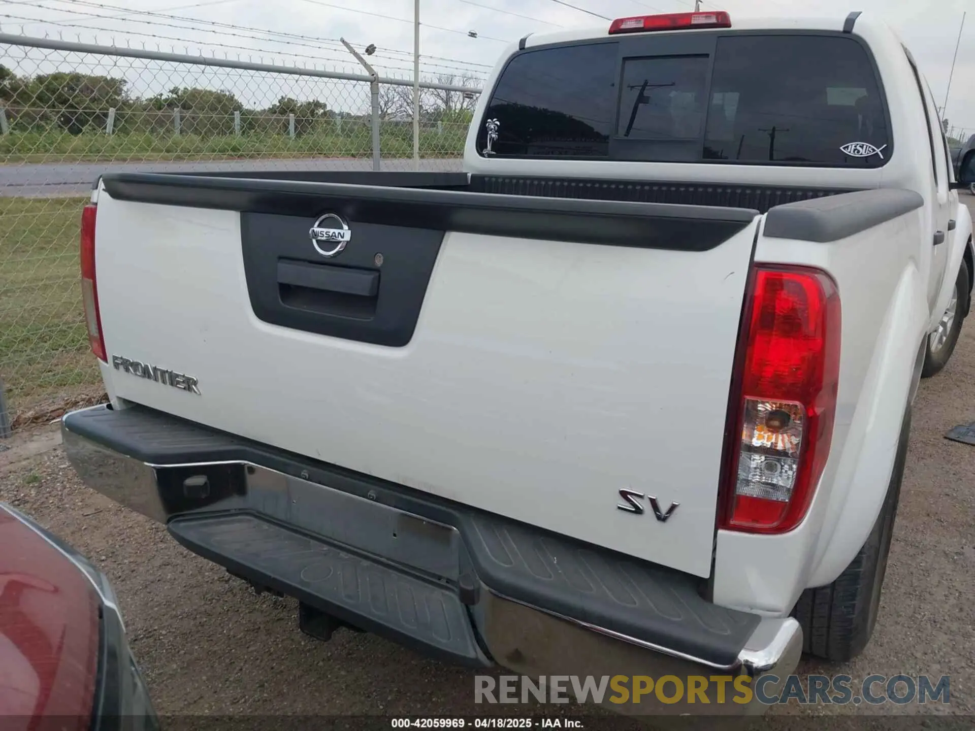 16 Photograph of a damaged car 1N6AD0ER7KN789881 NISSAN FRONTIER 2019