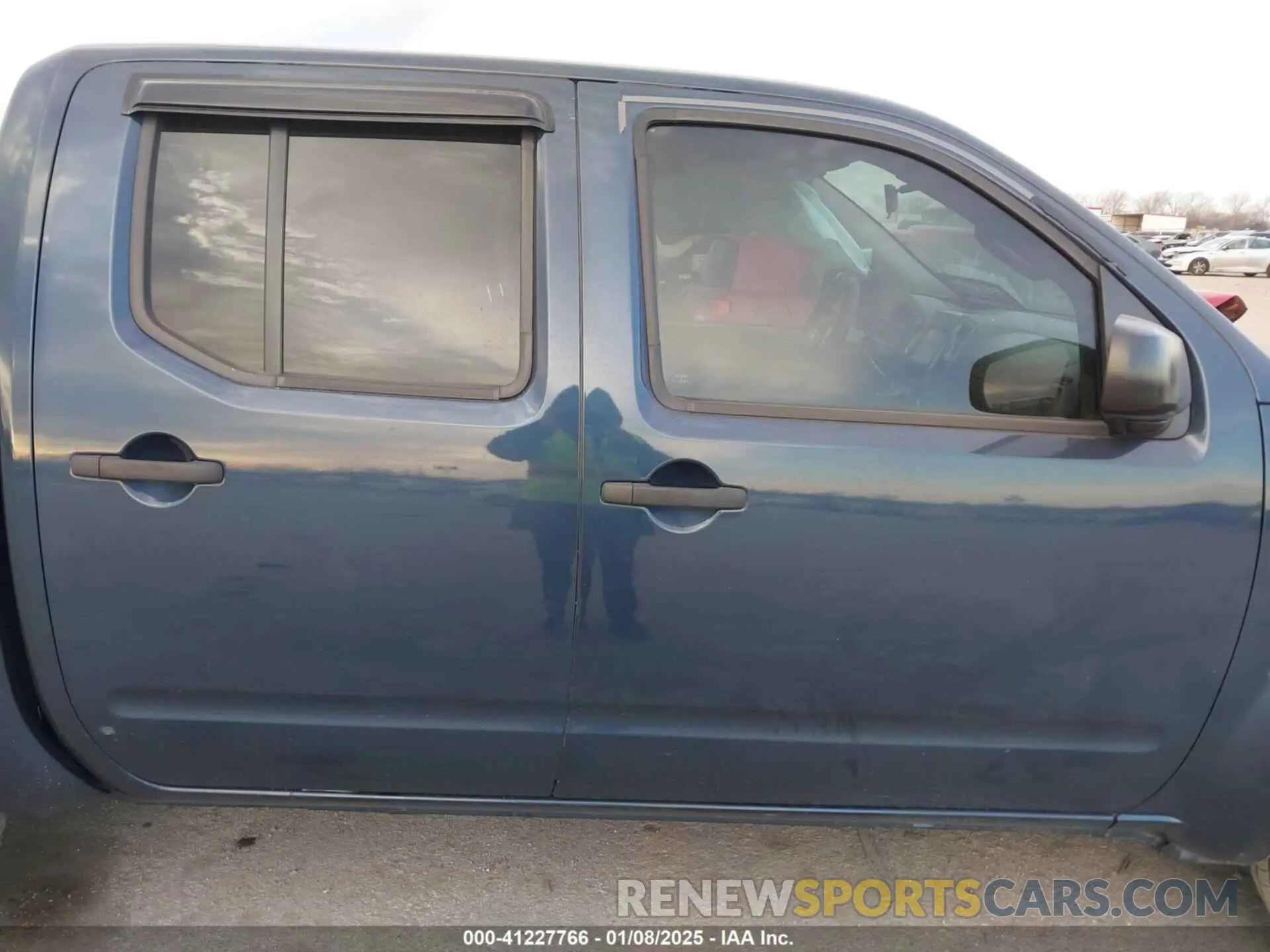 13 Photograph of a damaged car 1N6AD0ER7KN883551 NISSAN FRONTIER 2019
