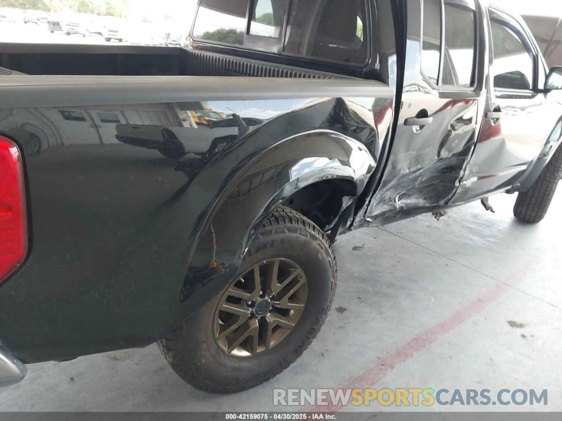 6 Photograph of a damaged car 1N6AD0ER8KN796998 NISSAN FRONTIER 2019