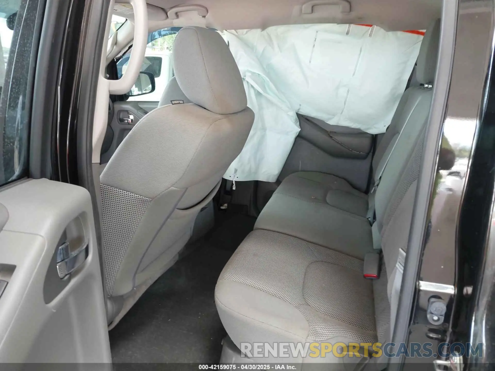 8 Photograph of a damaged car 1N6AD0ER8KN796998 NISSAN FRONTIER 2019