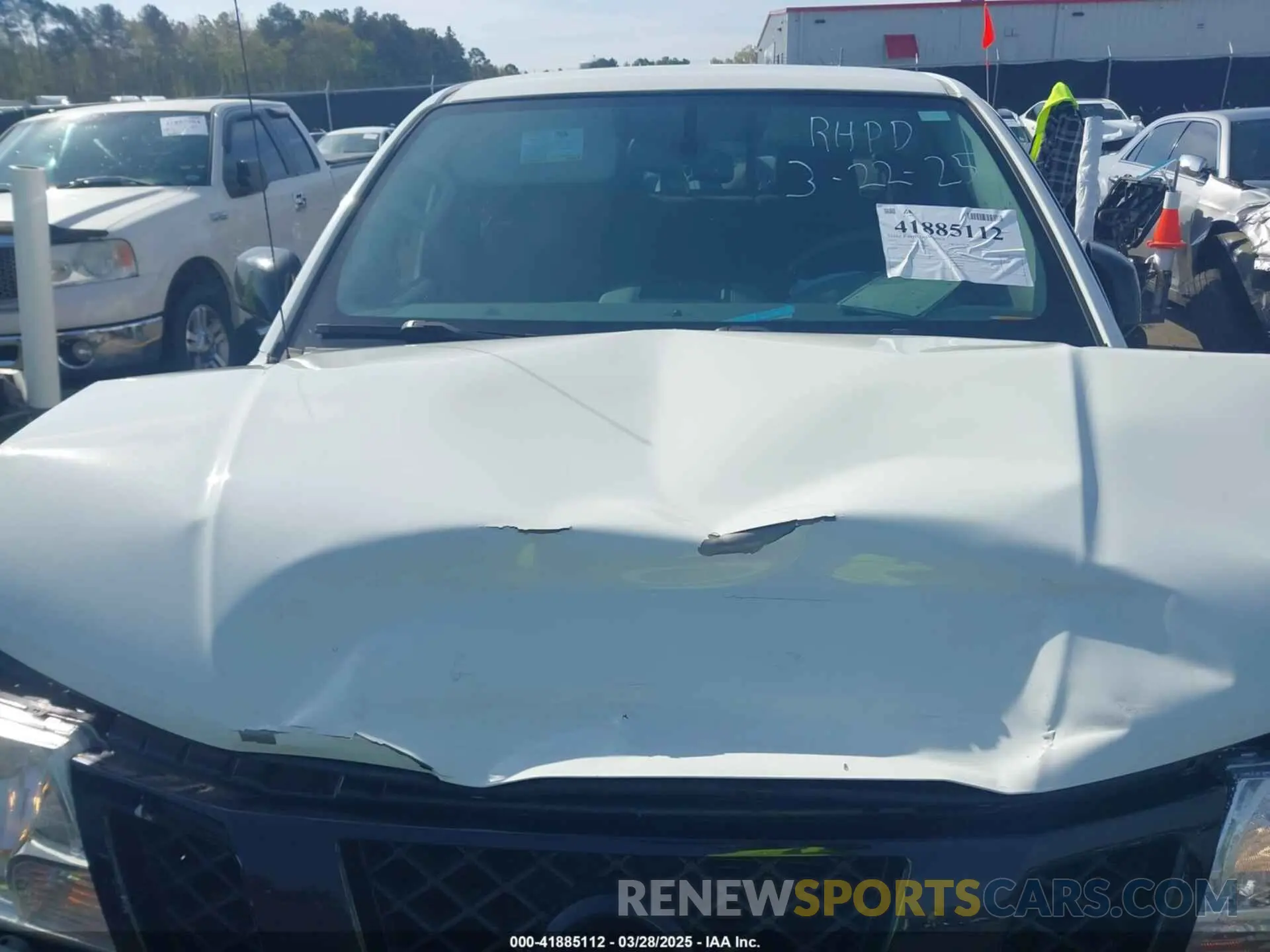 10 Photograph of a damaged car 1N6AD0ER9KN715684 NISSAN FRONTIER 2019