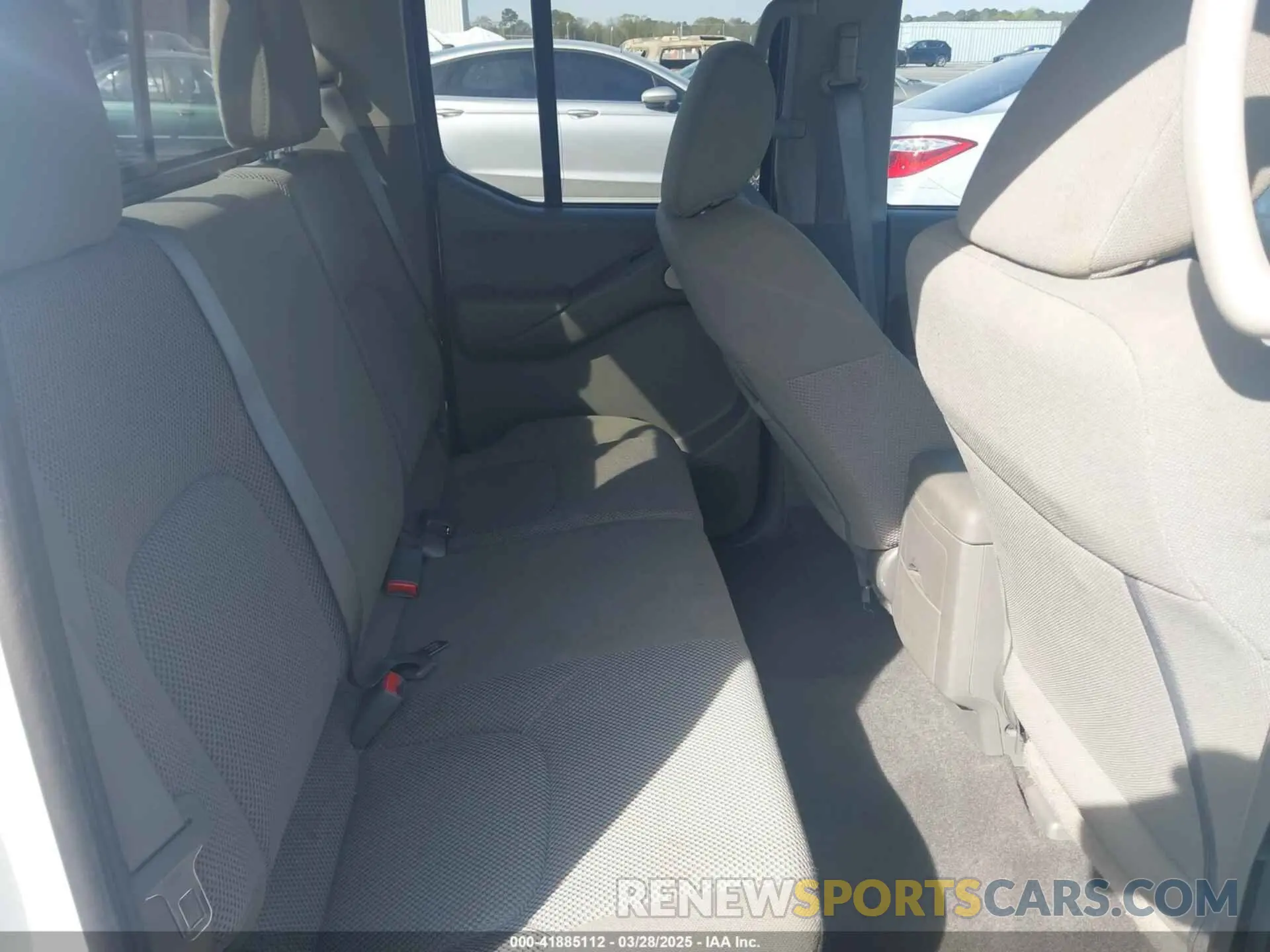 8 Photograph of a damaged car 1N6AD0ER9KN715684 NISSAN FRONTIER 2019