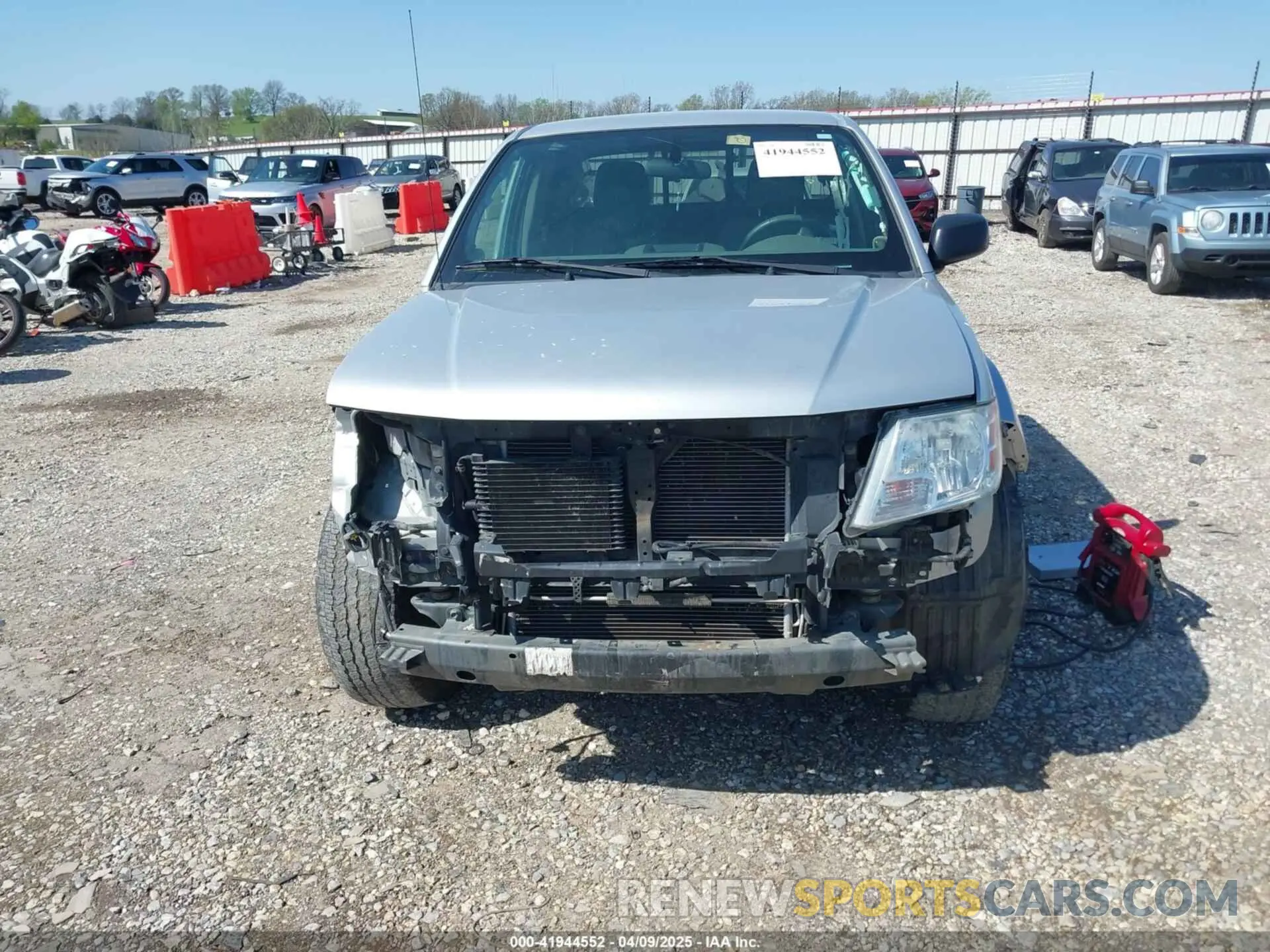 13 Photograph of a damaged car 1N6AD0ER9KN726166 NISSAN FRONTIER 2019