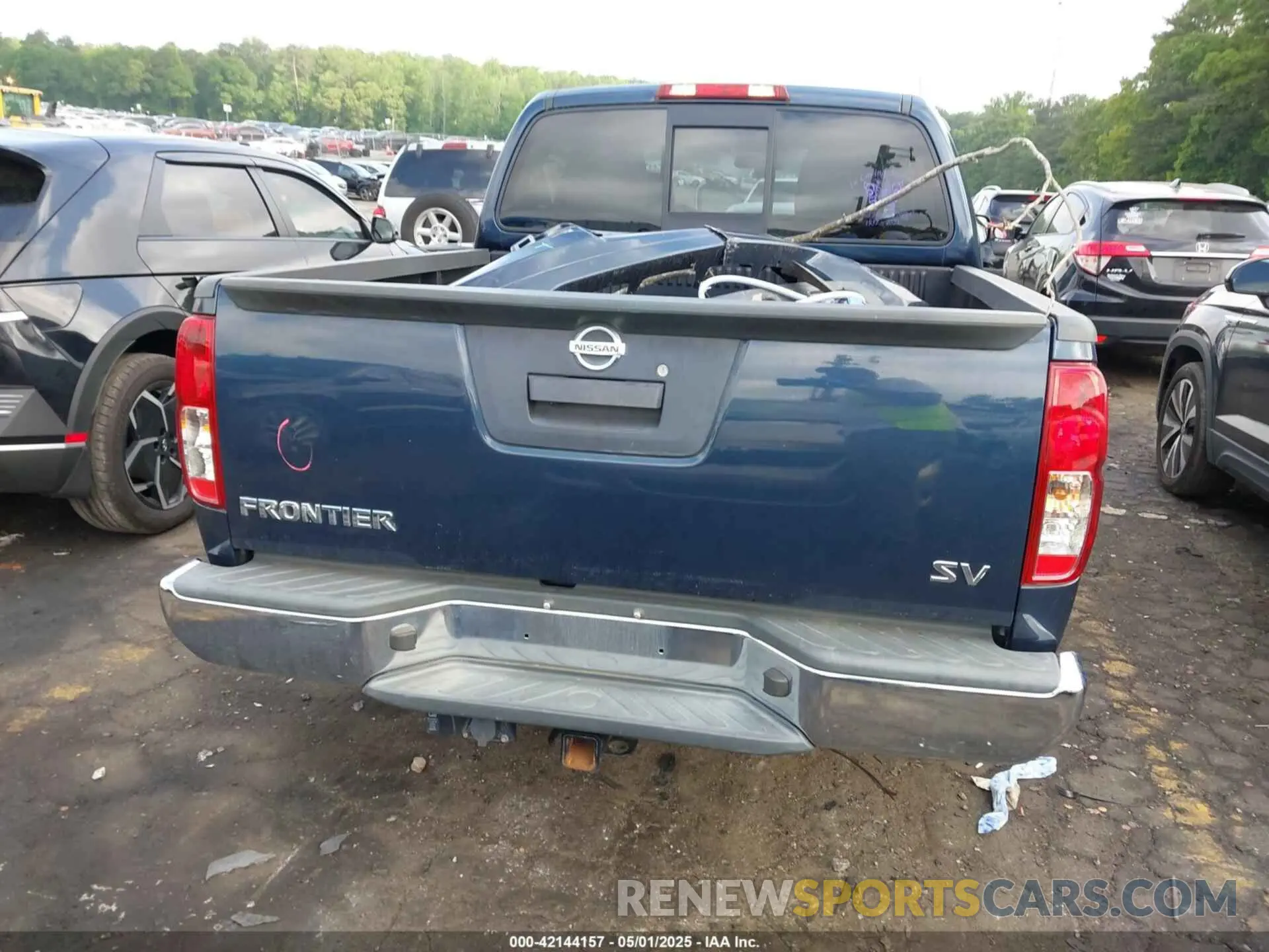 16 Photograph of a damaged car 1N6AD0ER9KN776713 NISSAN FRONTIER 2019