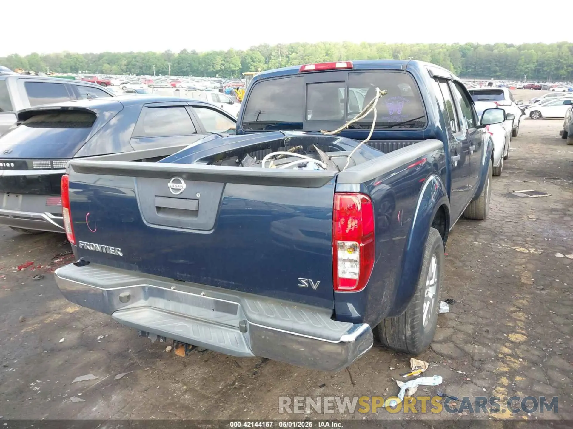 4 Photograph of a damaged car 1N6AD0ER9KN776713 NISSAN FRONTIER 2019