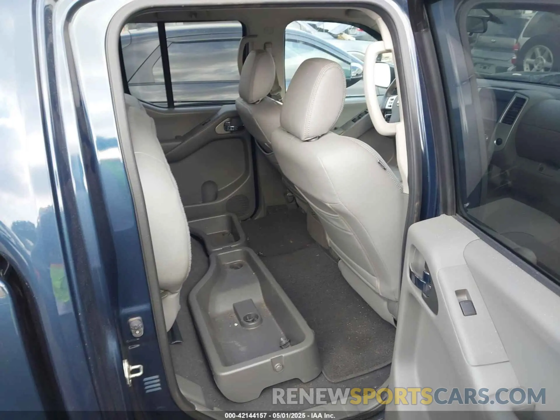 8 Photograph of a damaged car 1N6AD0ER9KN776713 NISSAN FRONTIER 2019
