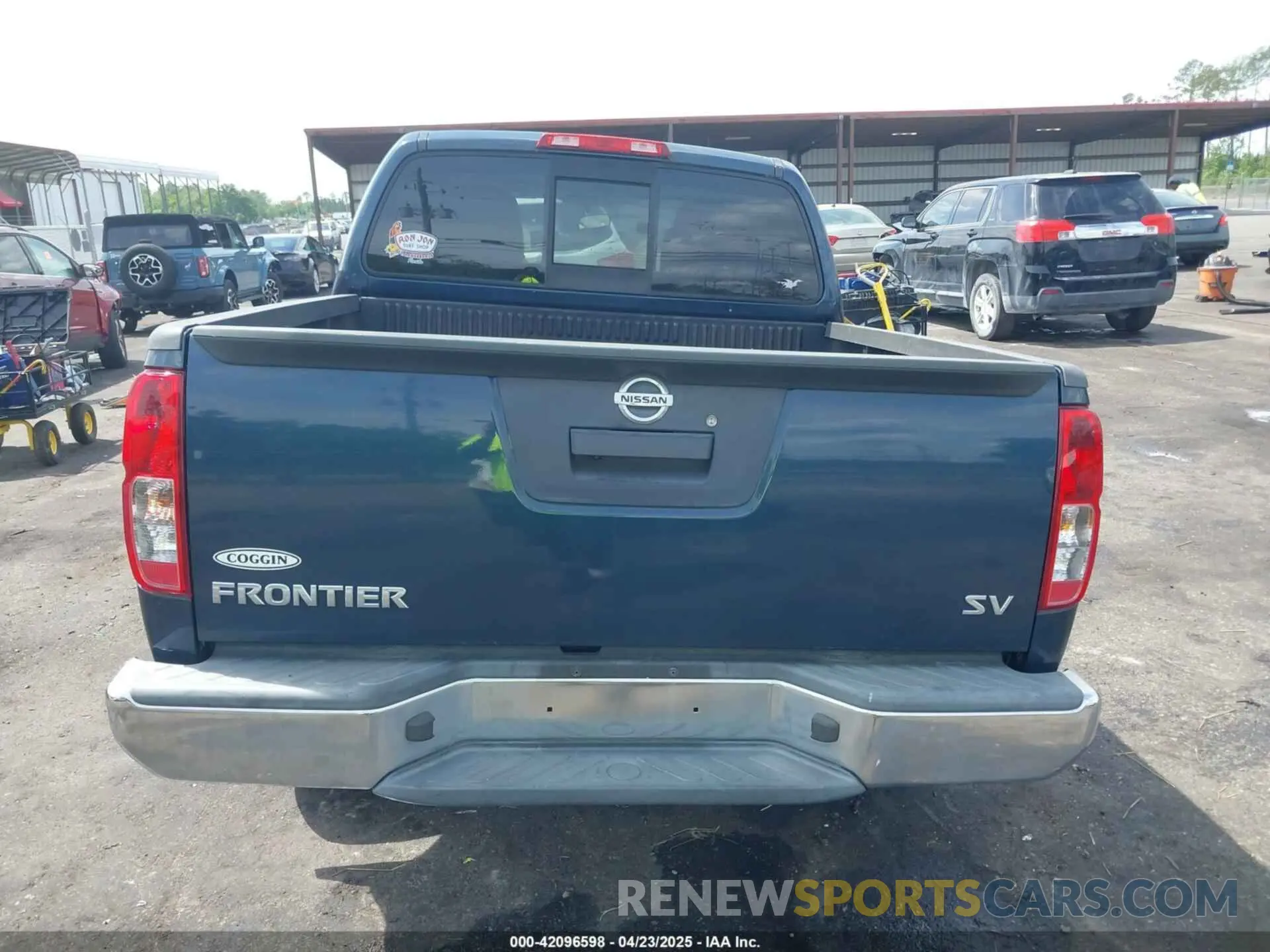 16 Photograph of a damaged car 1N6AD0ER9KN883616 NISSAN FRONTIER 2019
