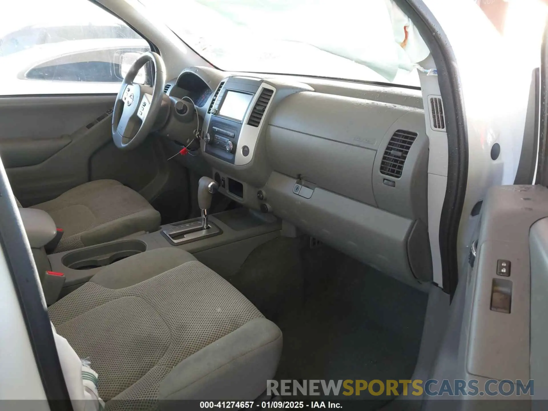 5 Photograph of a damaged car 1N6AD0ERXKN734082 NISSAN FRONTIER 2019