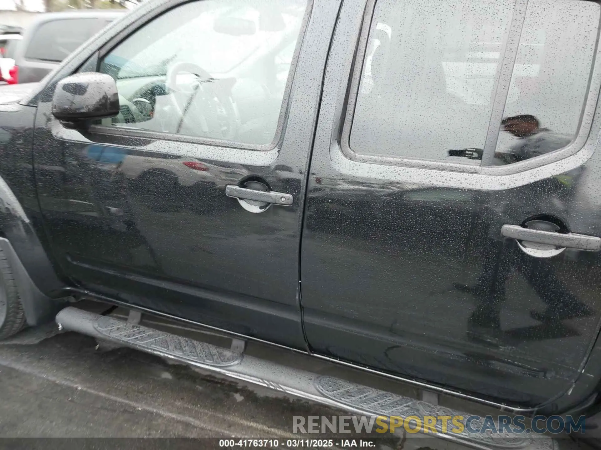 15 Photograph of a damaged car 1N6AD0ERXKN746443 NISSAN FRONTIER 2019