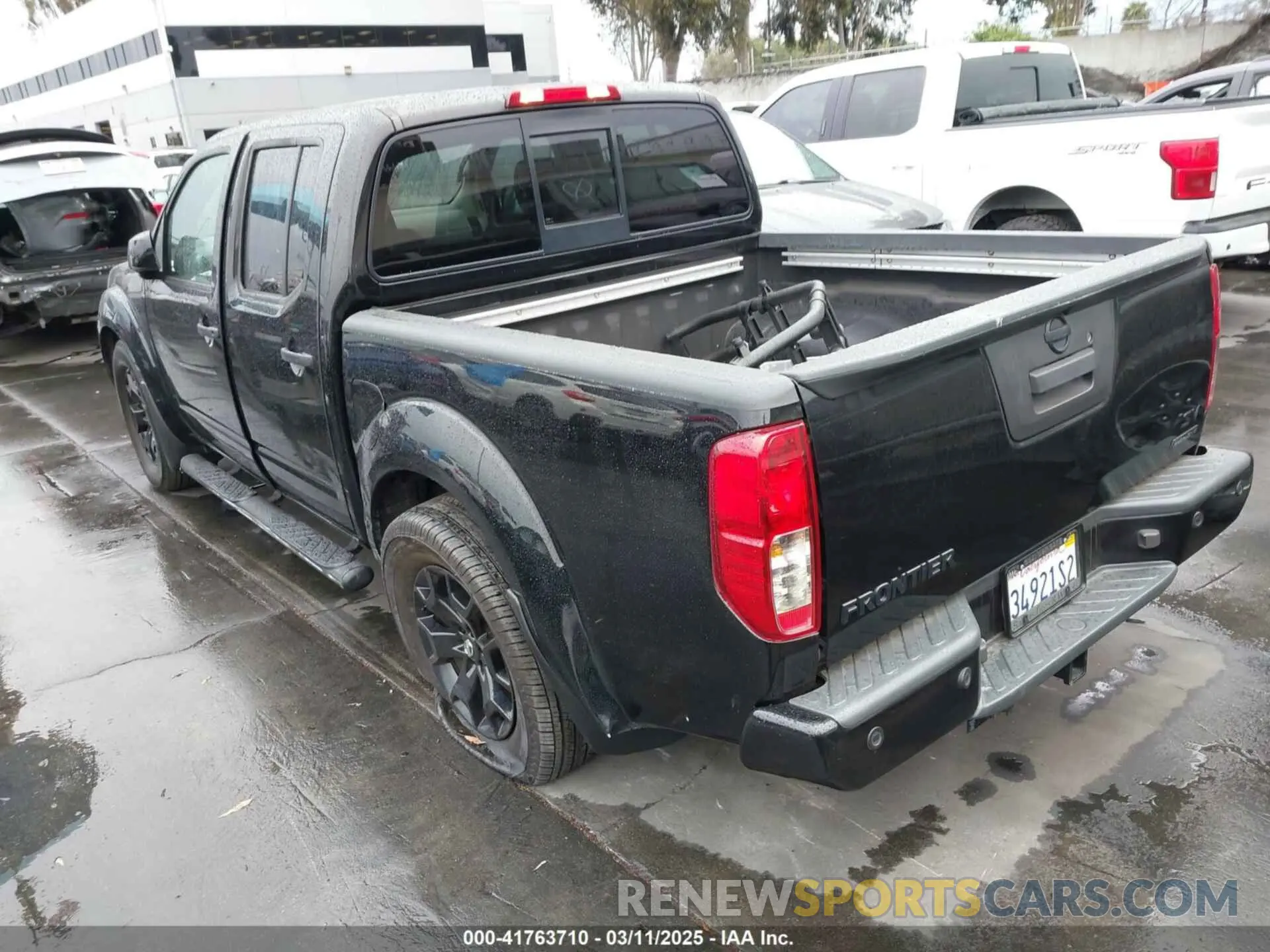3 Photograph of a damaged car 1N6AD0ERXKN746443 NISSAN FRONTIER 2019