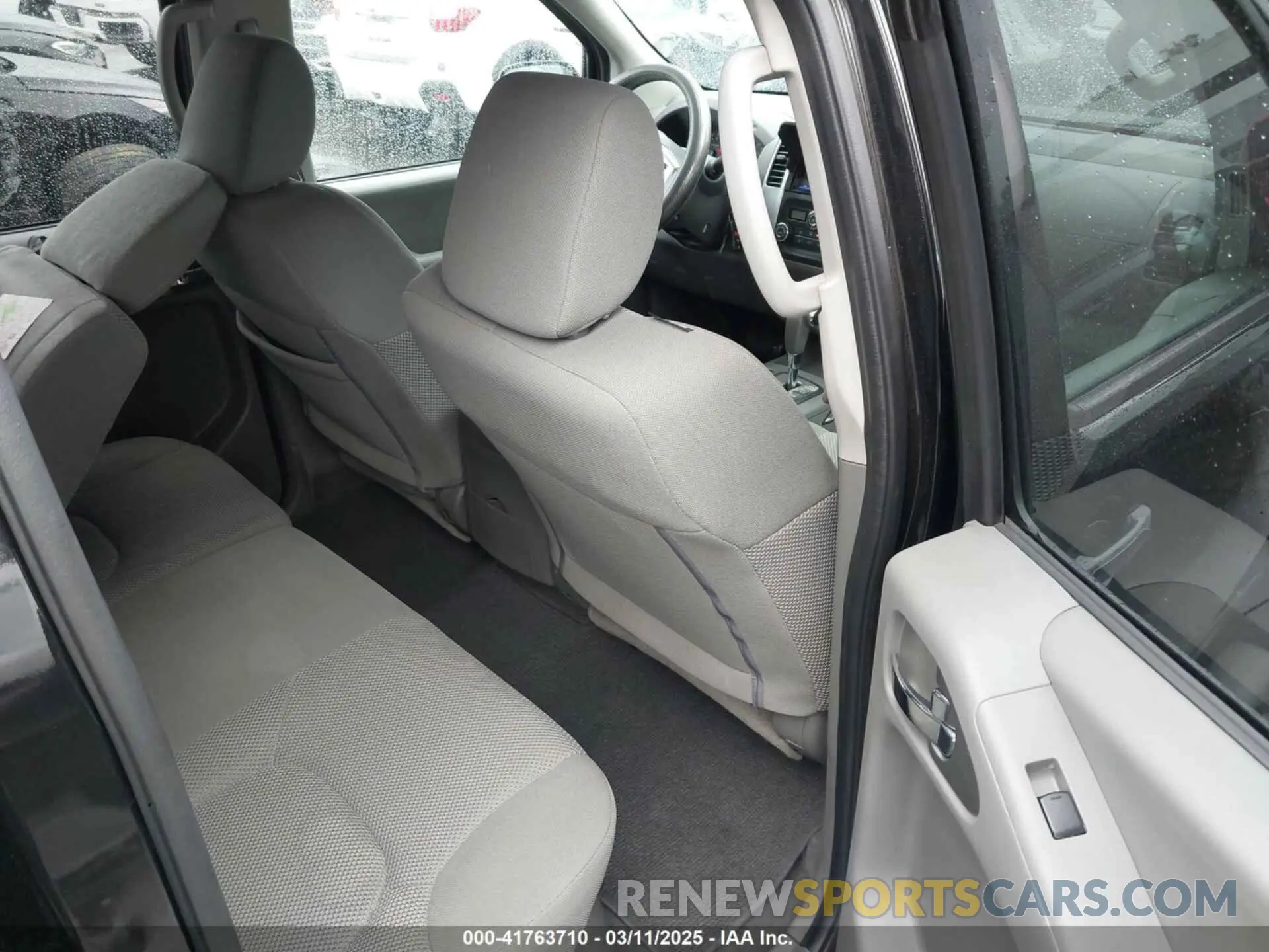 8 Photograph of a damaged car 1N6AD0ERXKN746443 NISSAN FRONTIER 2019