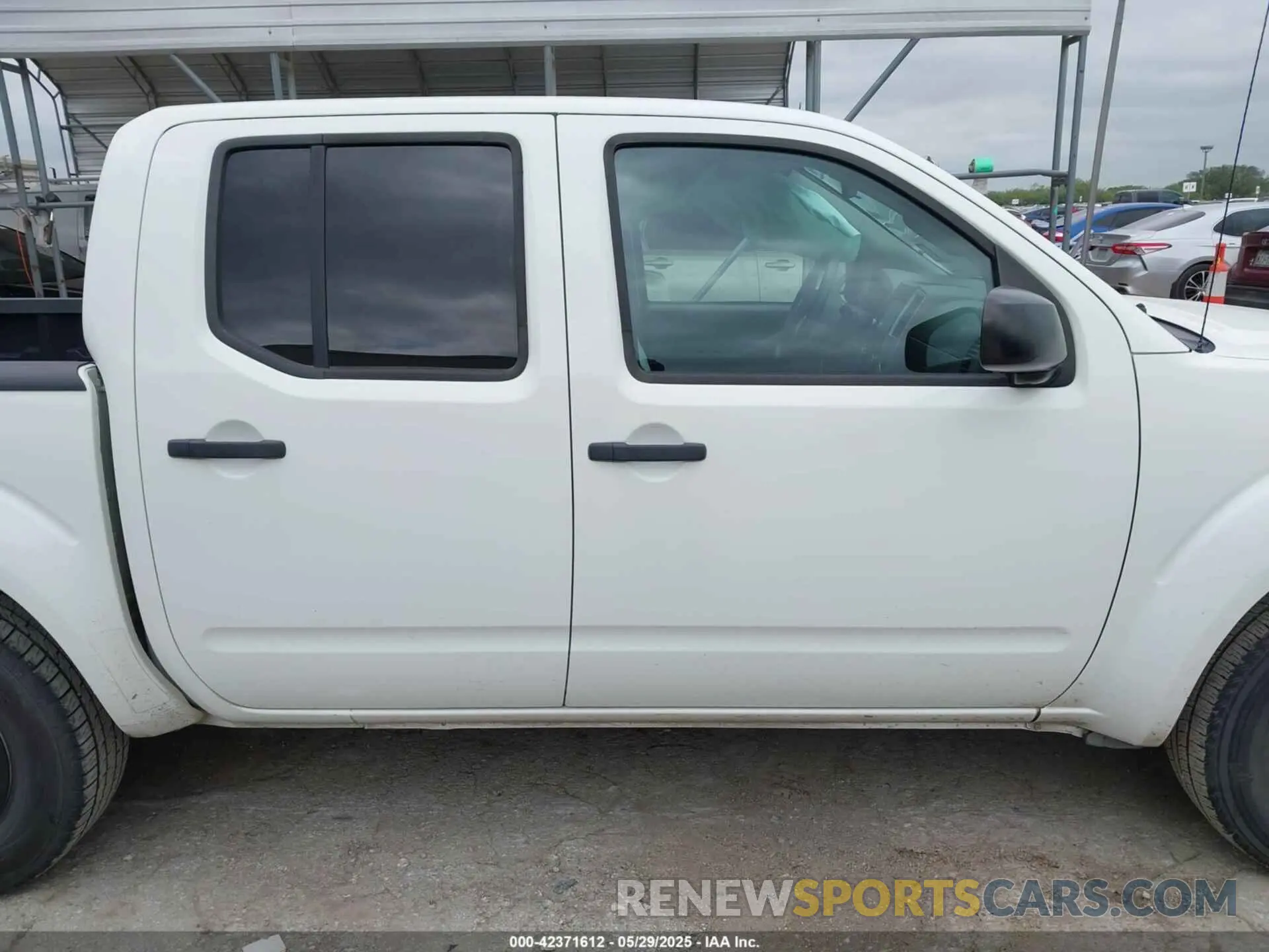 13 Photograph of a damaged car 1N6AD0ERXKN787381 NISSAN FRONTIER 2019