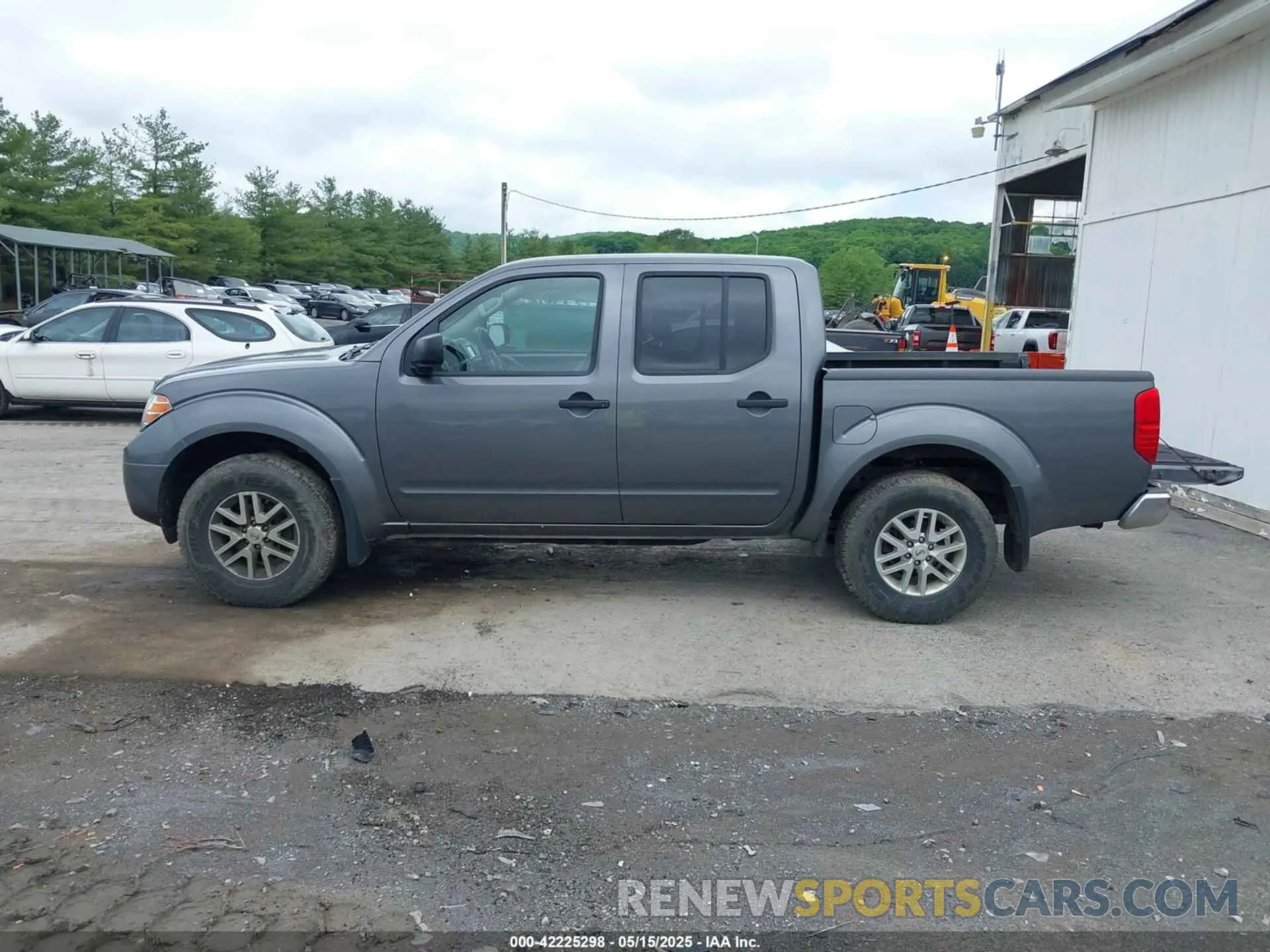 14 Photograph of a damaged car 1N6AD0EV0KN713030 NISSAN FRONTIER 2019