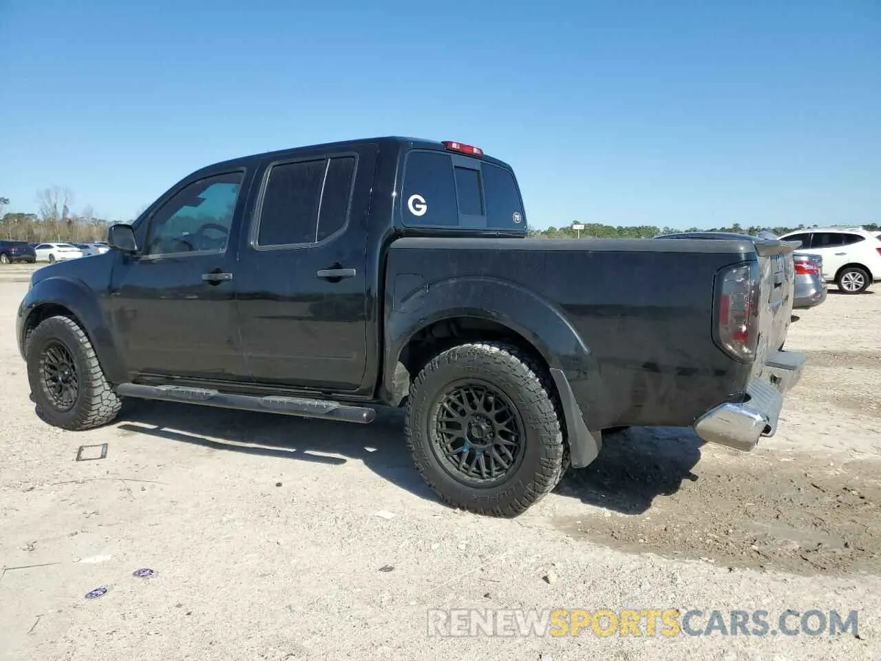 2 Photograph of a damaged car 1N6AD0EV0KN765631 NISSAN FRONTIER 2019