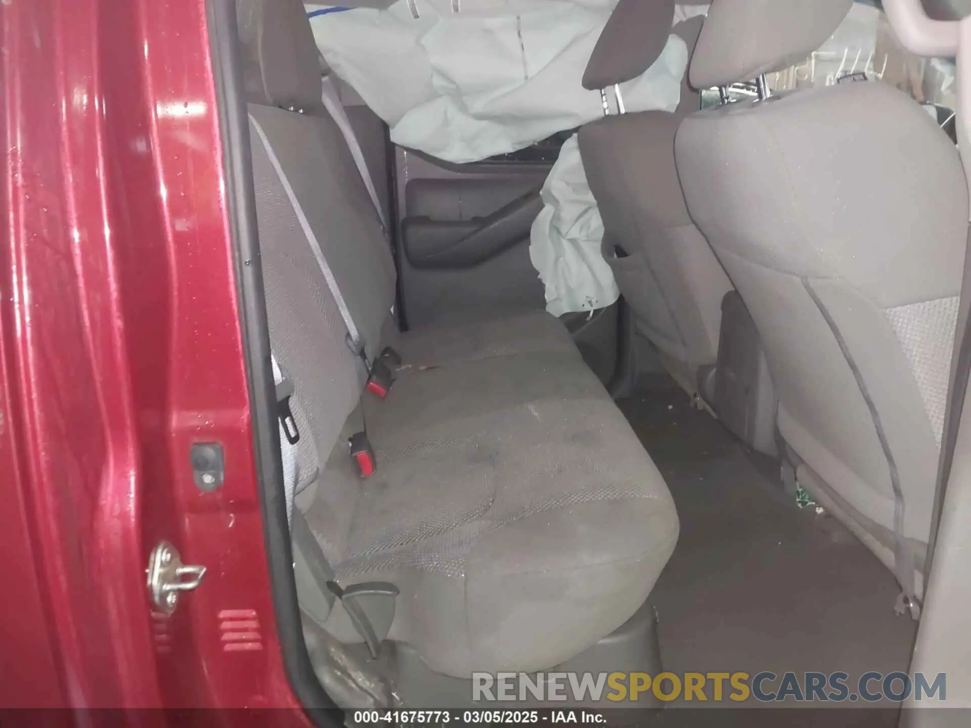 8 Photograph of a damaged car 1N6AD0EV1KN718348 NISSAN FRONTIER 2019