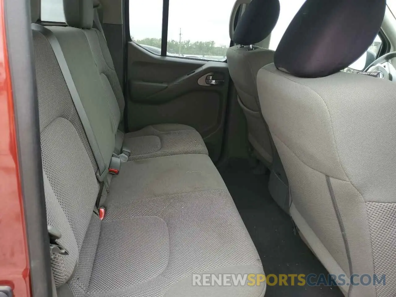 11 Photograph of a damaged car 1N6AD0EV1KN735456 NISSAN FRONTIER 2019