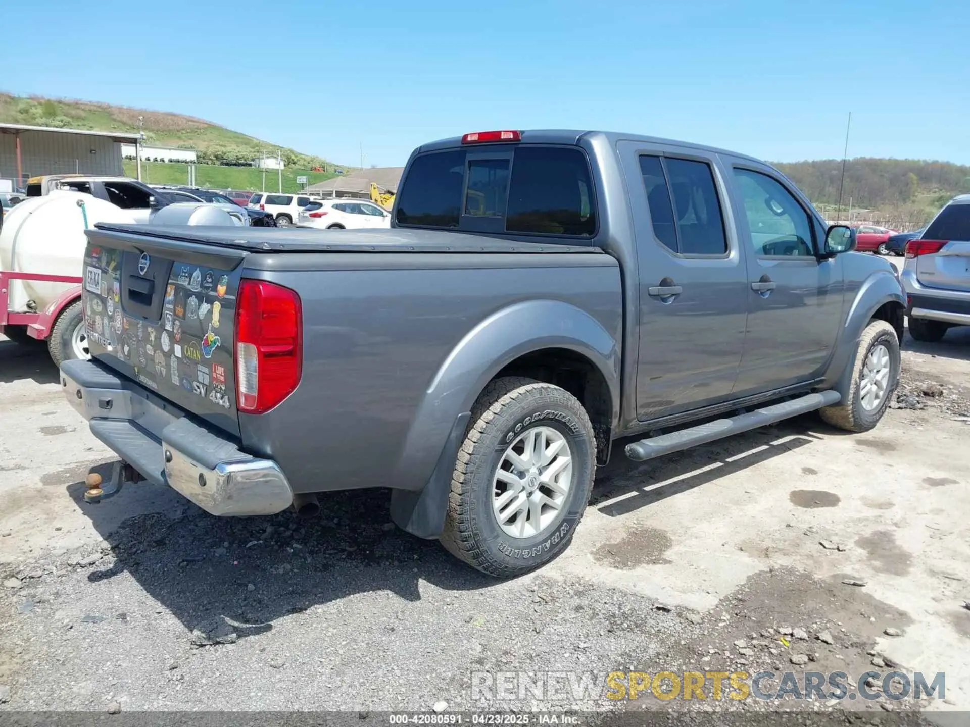 4 Photograph of a damaged car 1N6AD0EV1KN759000 NISSAN FRONTIER 2019