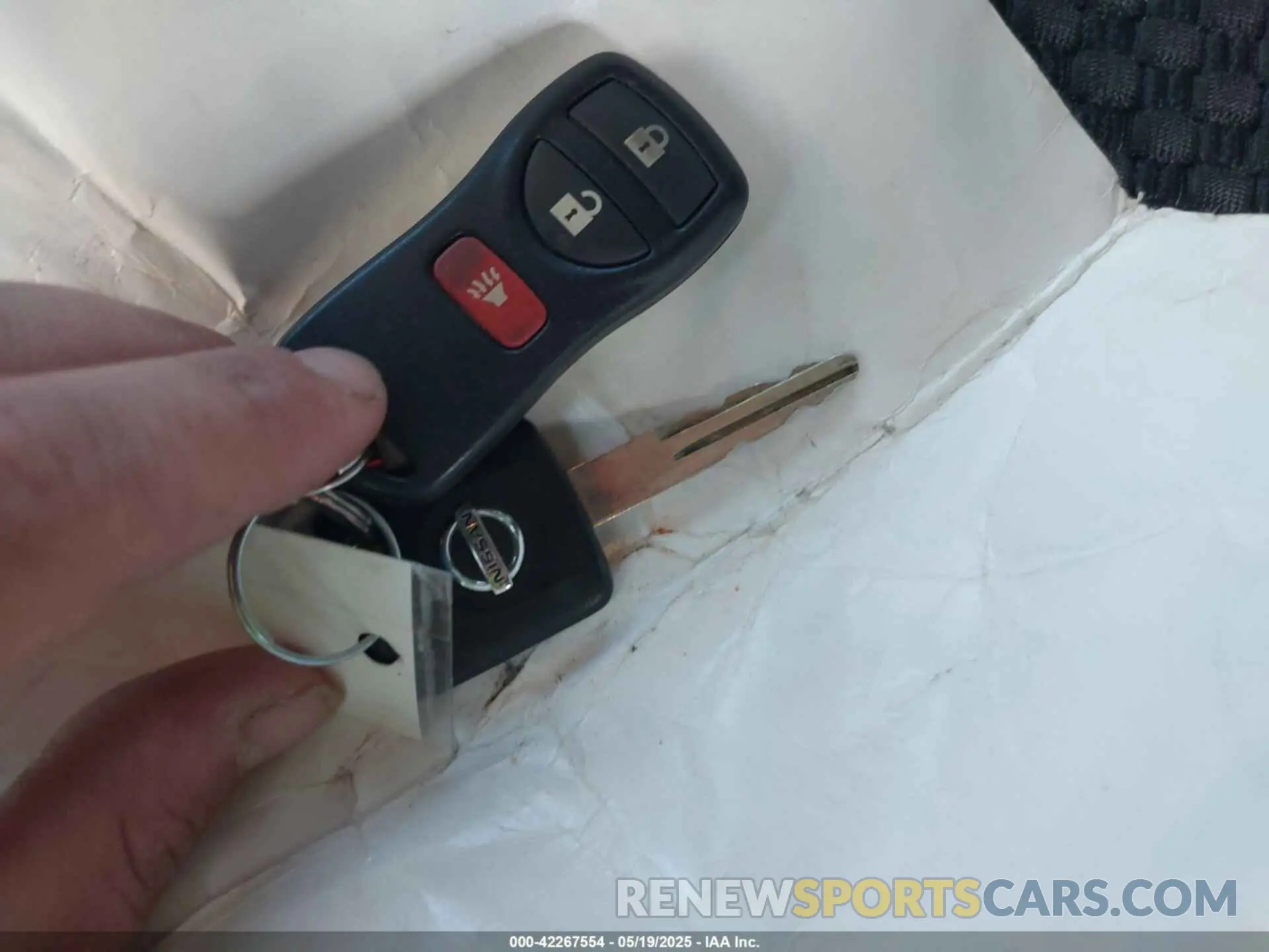 11 Photograph of a damaged car 1N6AD0EV3KN734051 NISSAN FRONTIER 2019