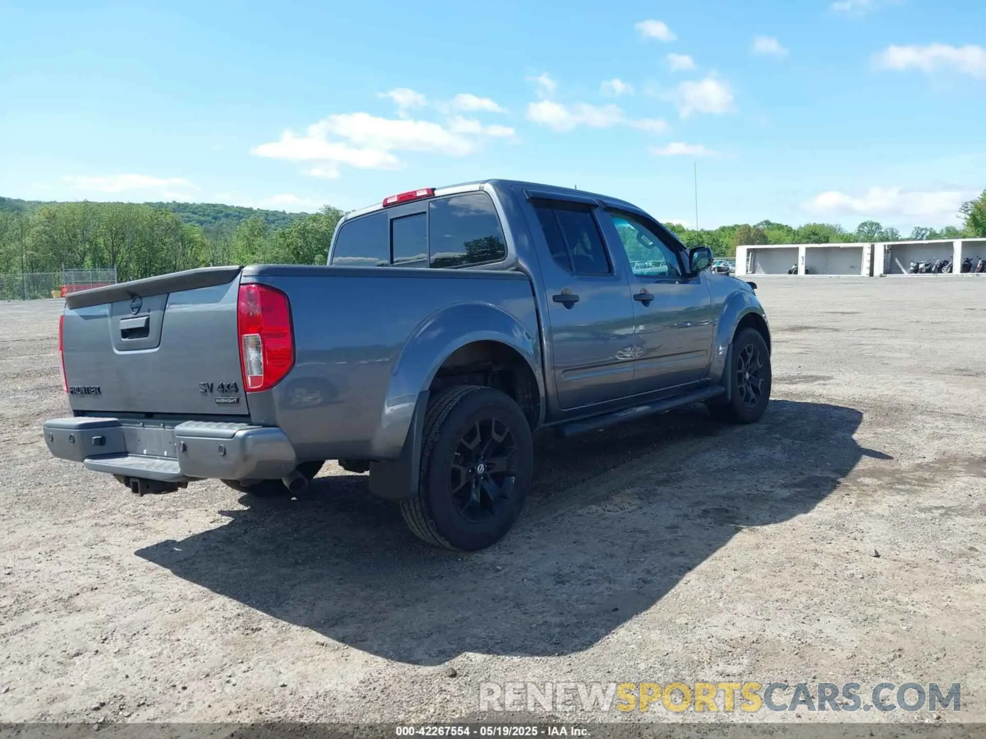 4 Photograph of a damaged car 1N6AD0EV3KN734051 NISSAN FRONTIER 2019