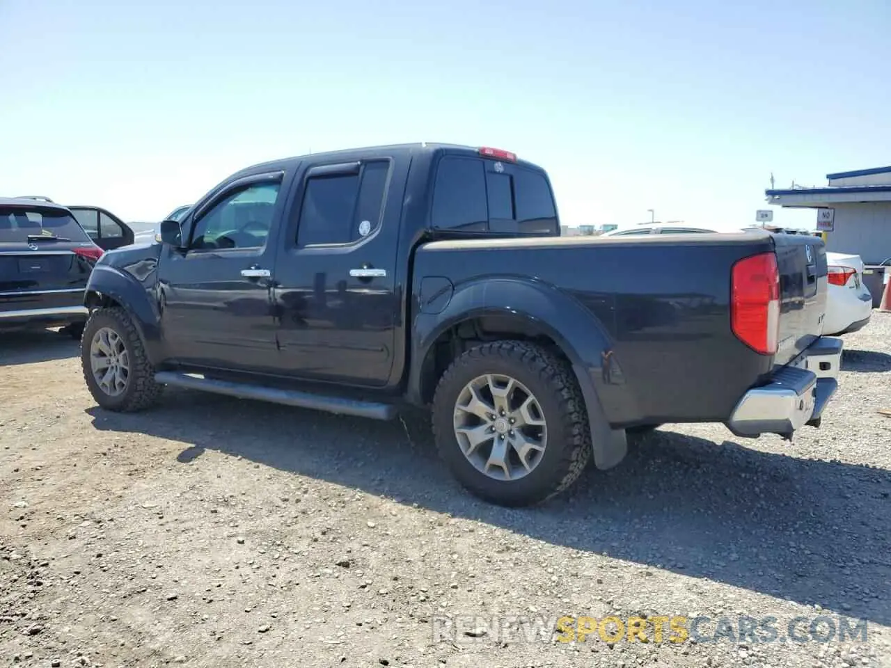 2 Photograph of a damaged car 1N6AD0EV3KN755112 NISSAN FRONTIER 2019