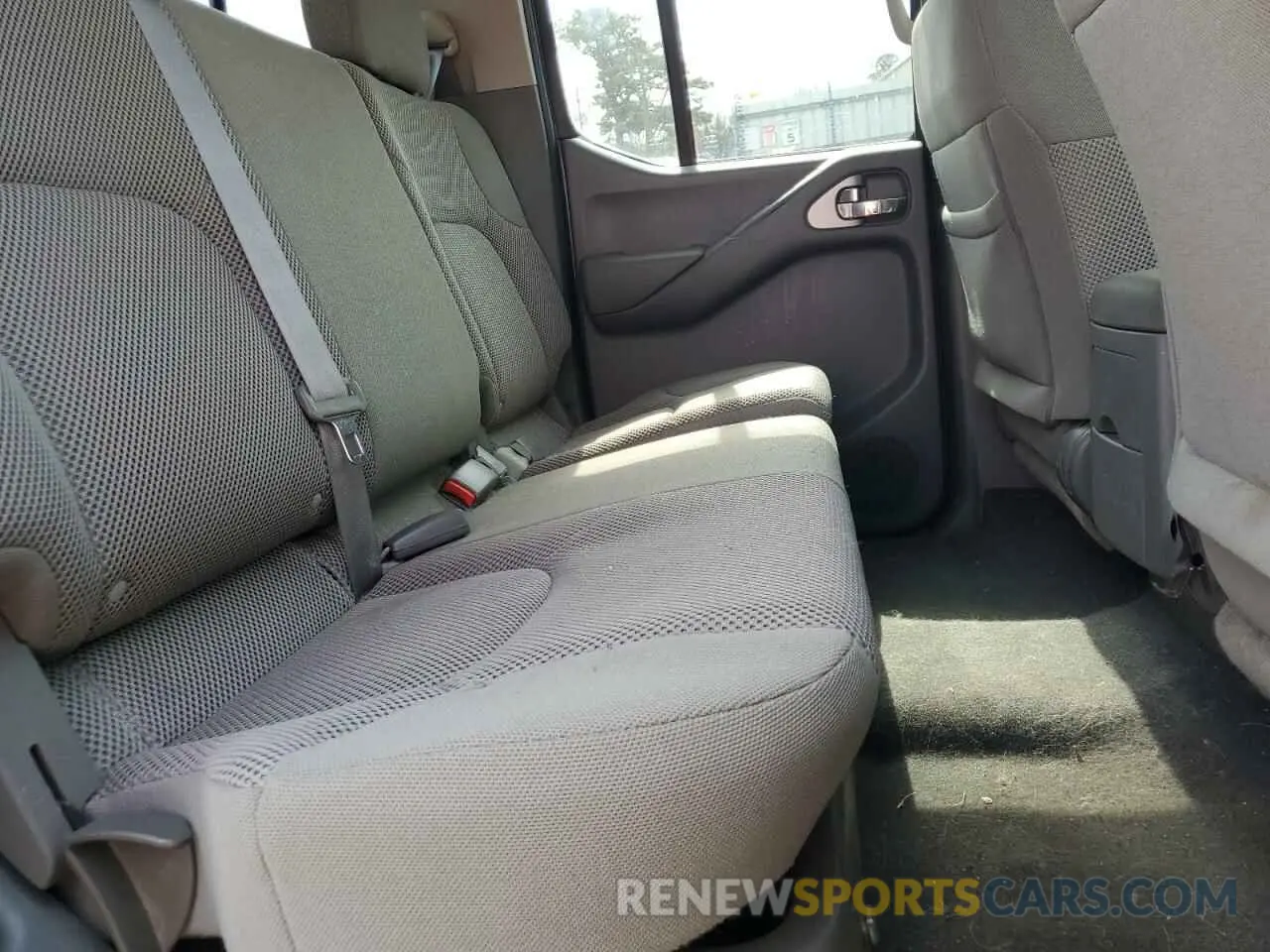 10 Photograph of a damaged car 1N6AD0EV3KN775862 NISSAN FRONTIER 2019