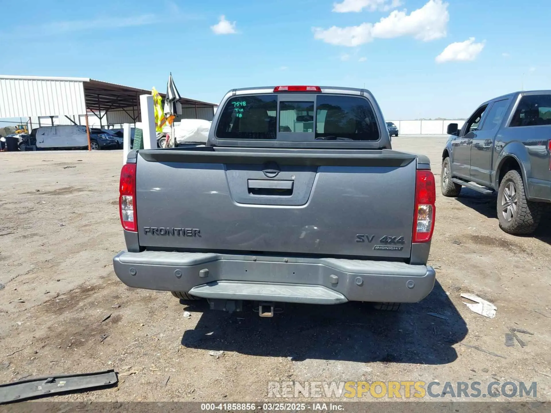 17 Photograph of a damaged car 1N6AD0EV3KN795531 NISSAN FRONTIER 2019