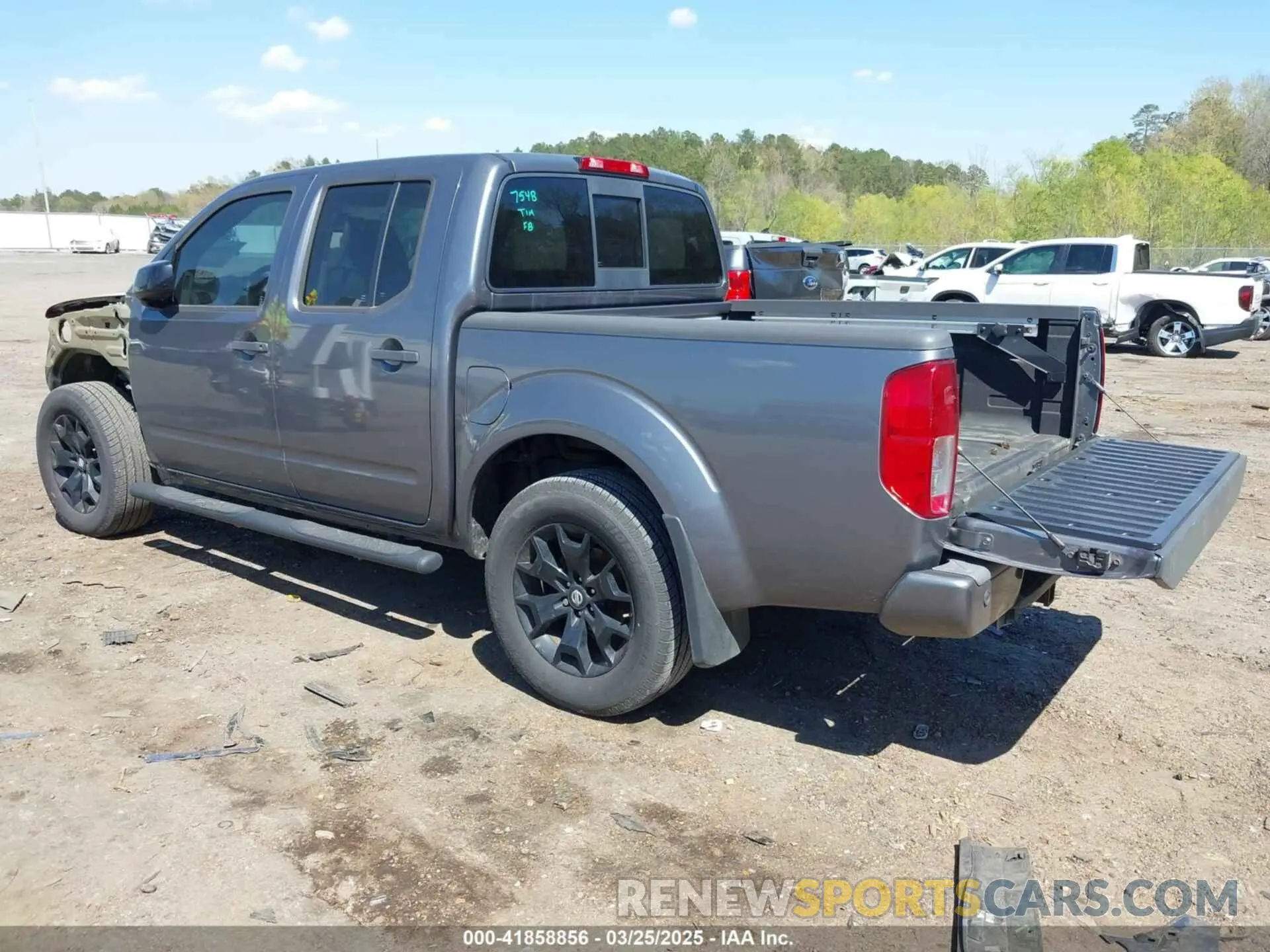 3 Photograph of a damaged car 1N6AD0EV3KN795531 NISSAN FRONTIER 2019