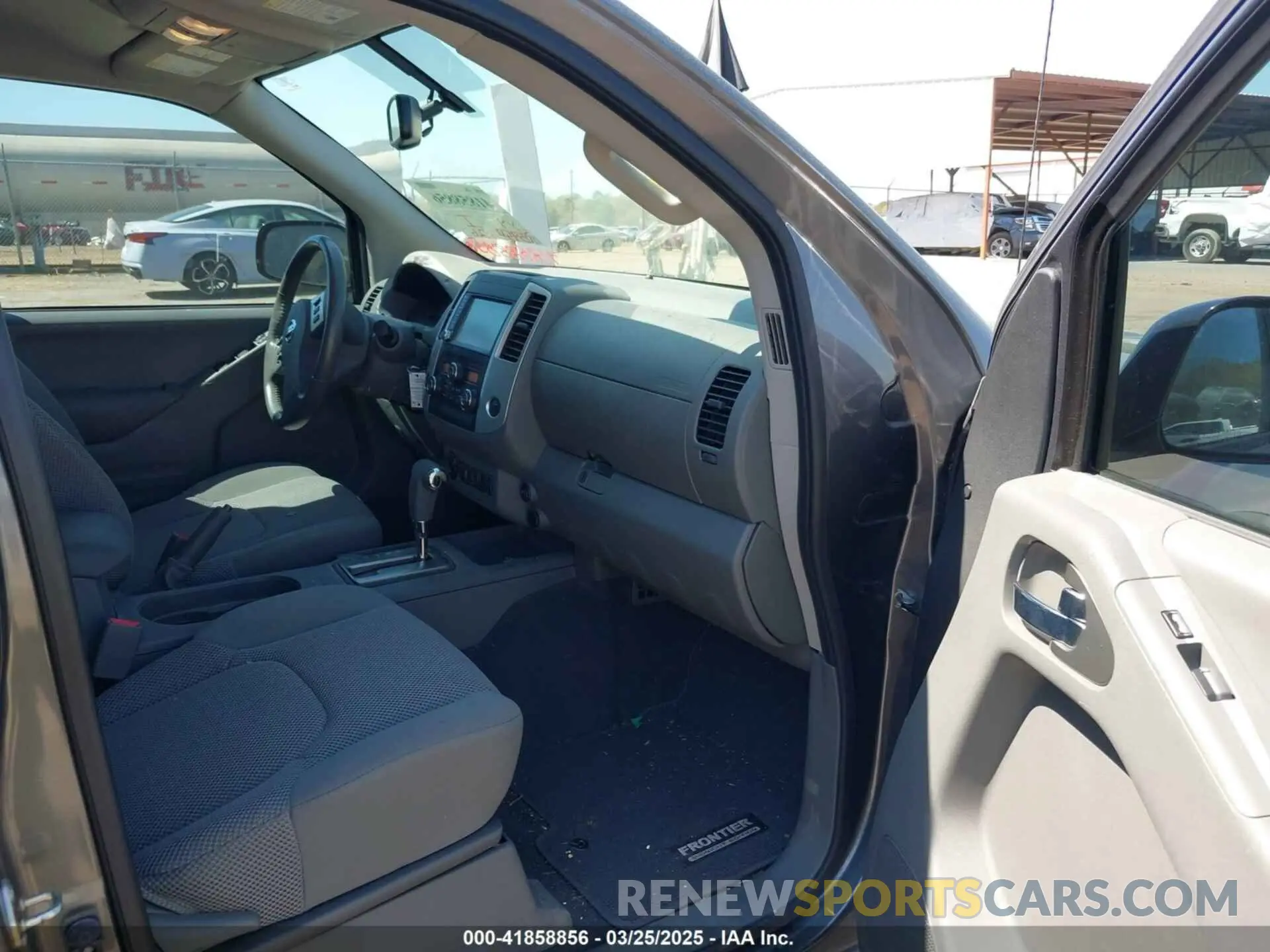 5 Photograph of a damaged car 1N6AD0EV3KN795531 NISSAN FRONTIER 2019