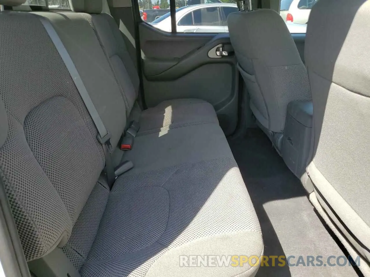 10 Photograph of a damaged car 1N6AD0EV4KN870723 NISSAN FRONTIER 2019