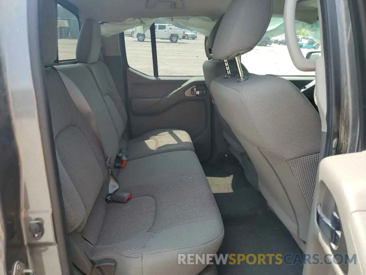10 Photograph of a damaged car 1N6AD0EV4KN871211 NISSAN FRONTIER 2019